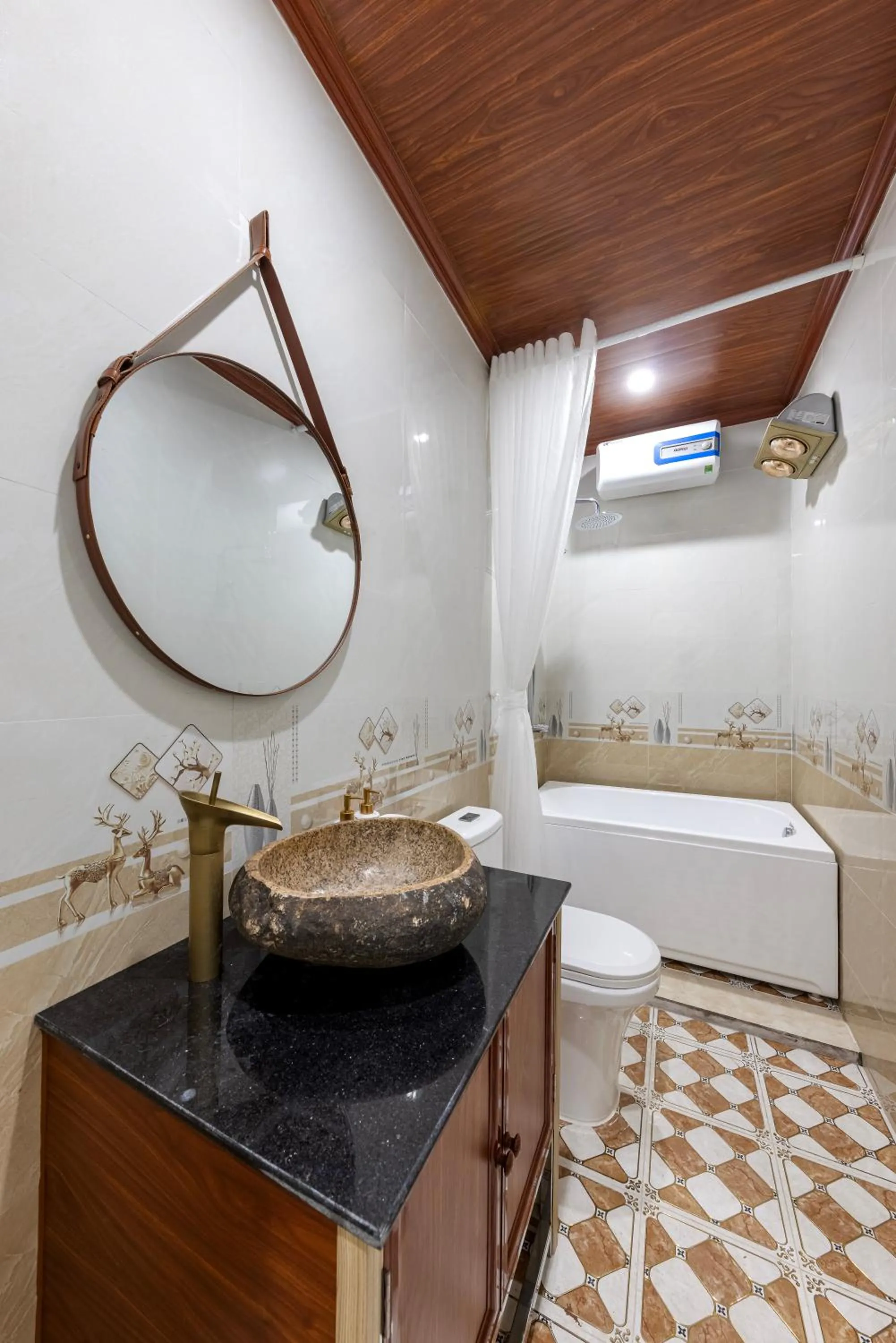 Bath in Tam Coc Friends Bungalow Ninh Bình