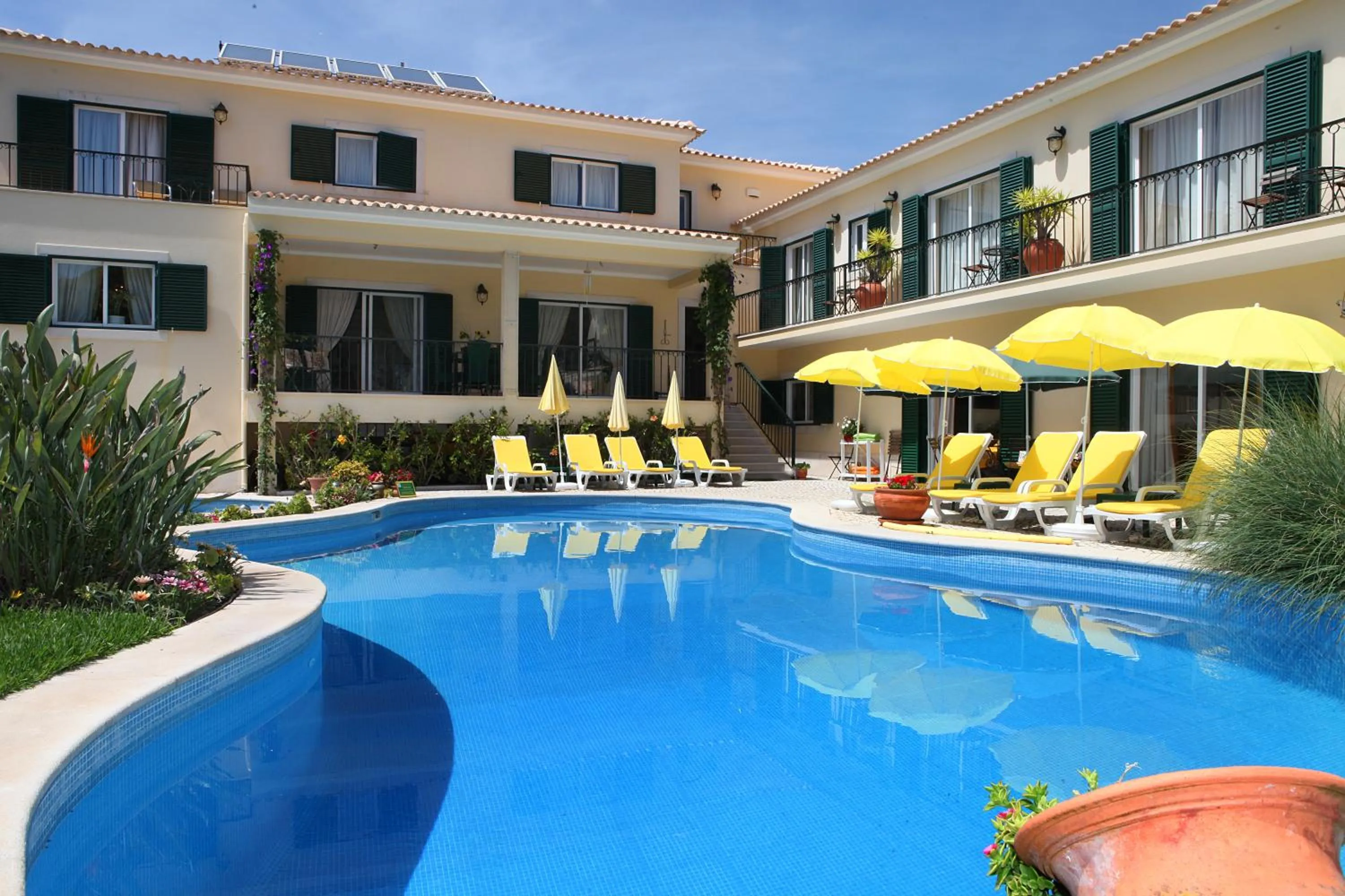 Property building in Vila De Sol