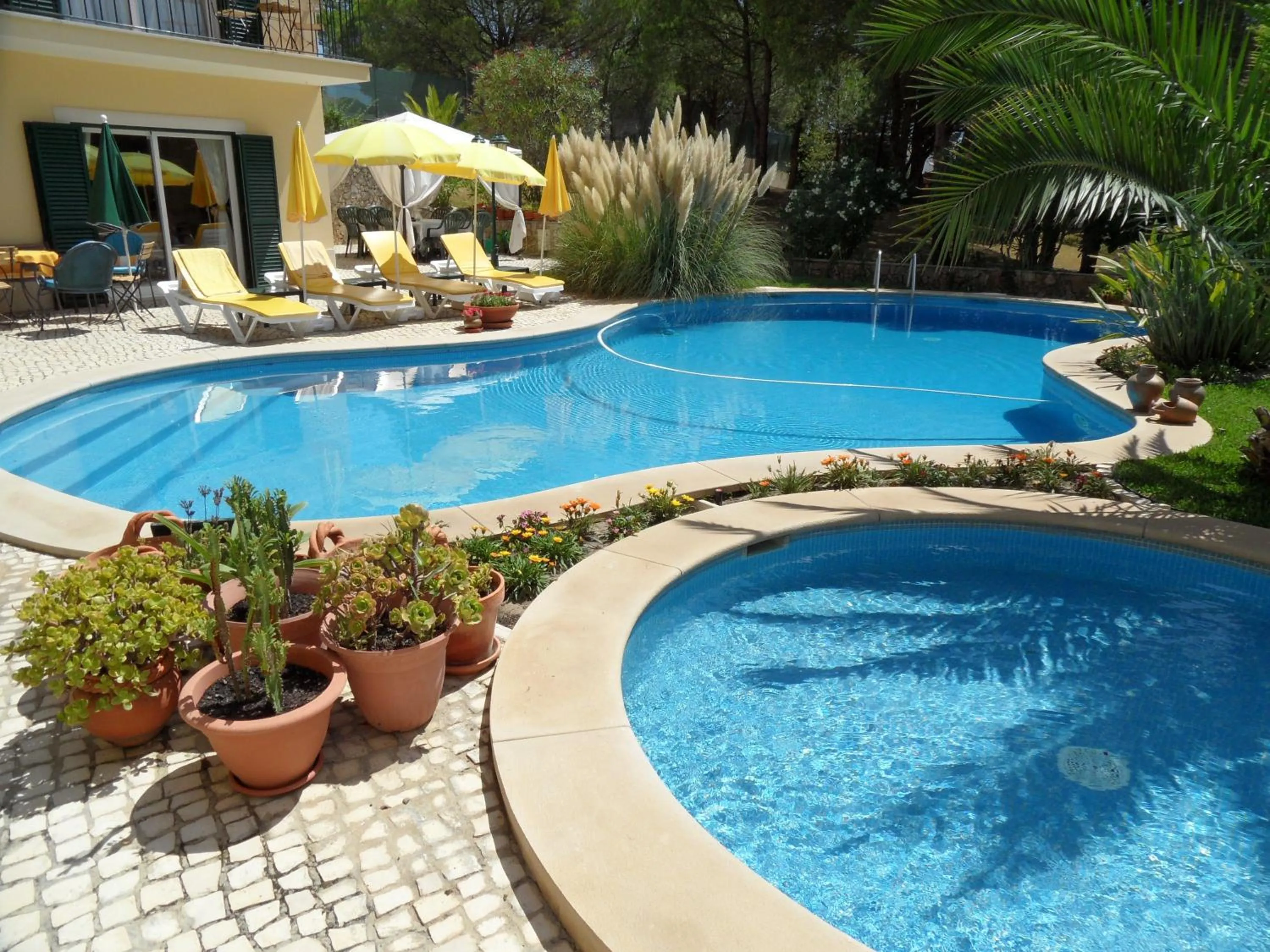 Pool view in Vila De Sol