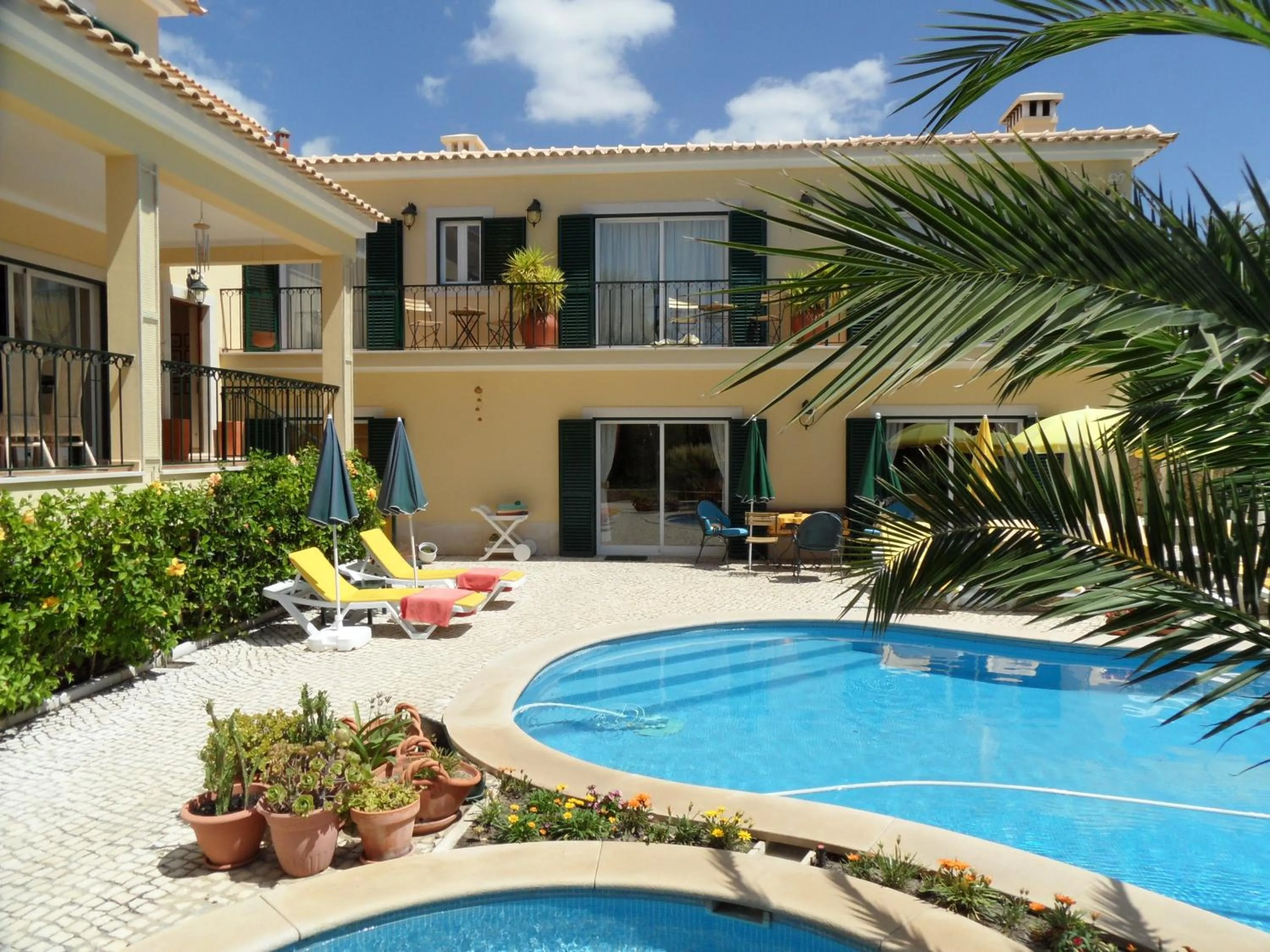 Property building in Vila De Sol