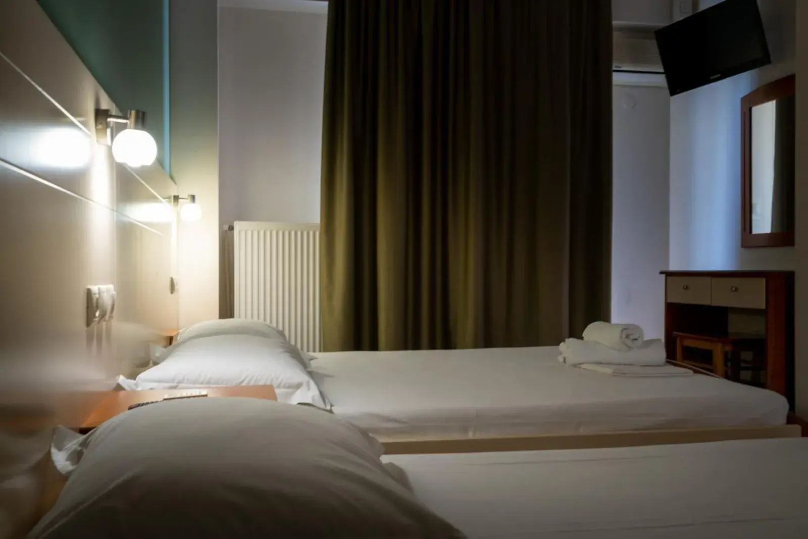 Triple Room in Rea Hotel Triple Room in Rea Hotel