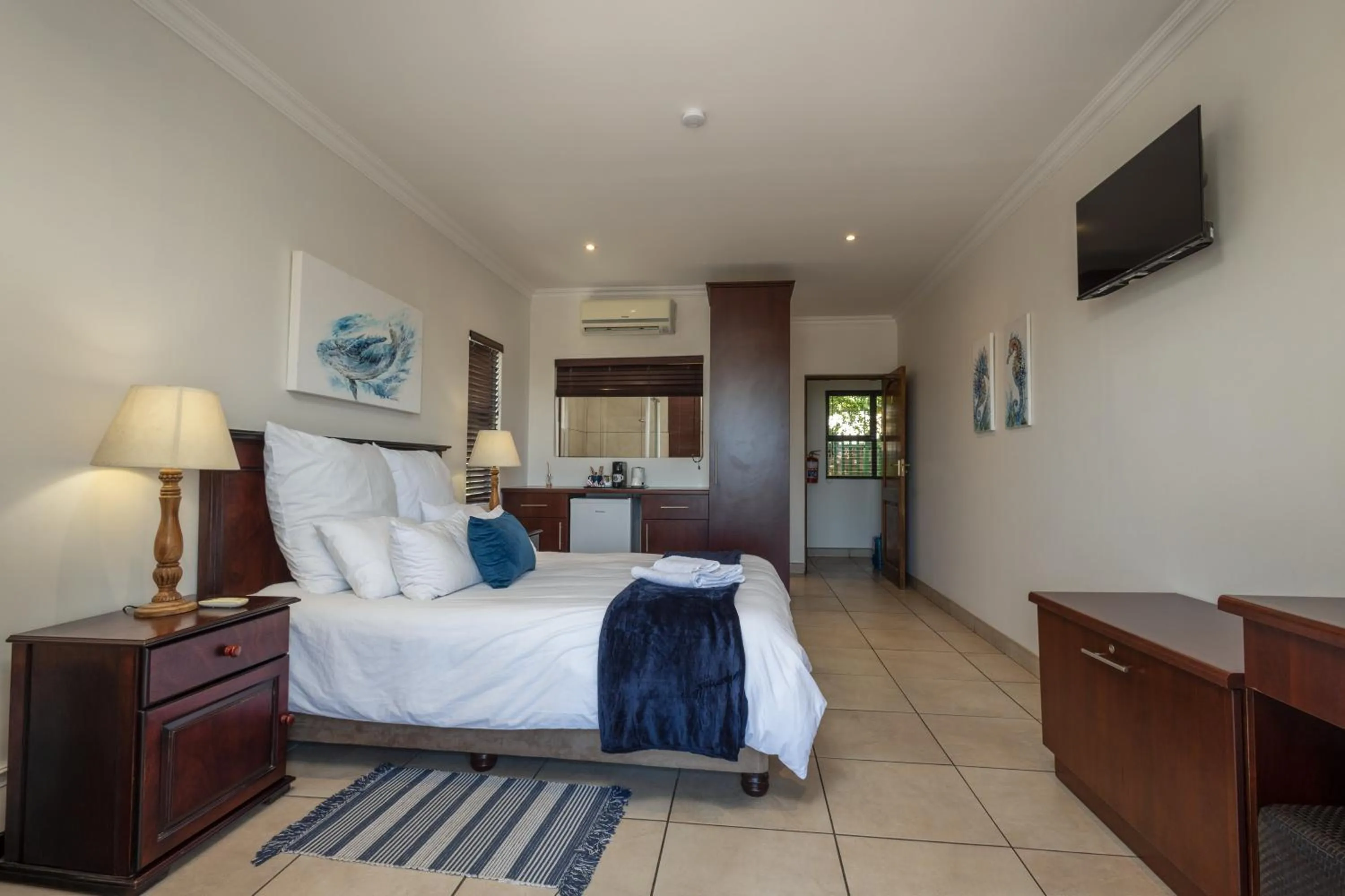 TV and multimedia, Bed in Kitesview Bed and Breakfast