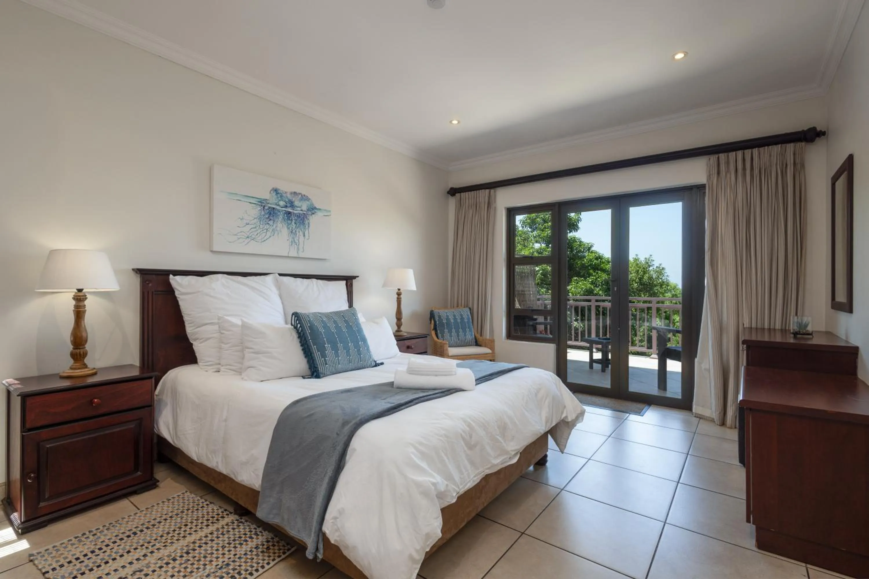 TV and multimedia, Bed in Kitesview Bed and Breakfast