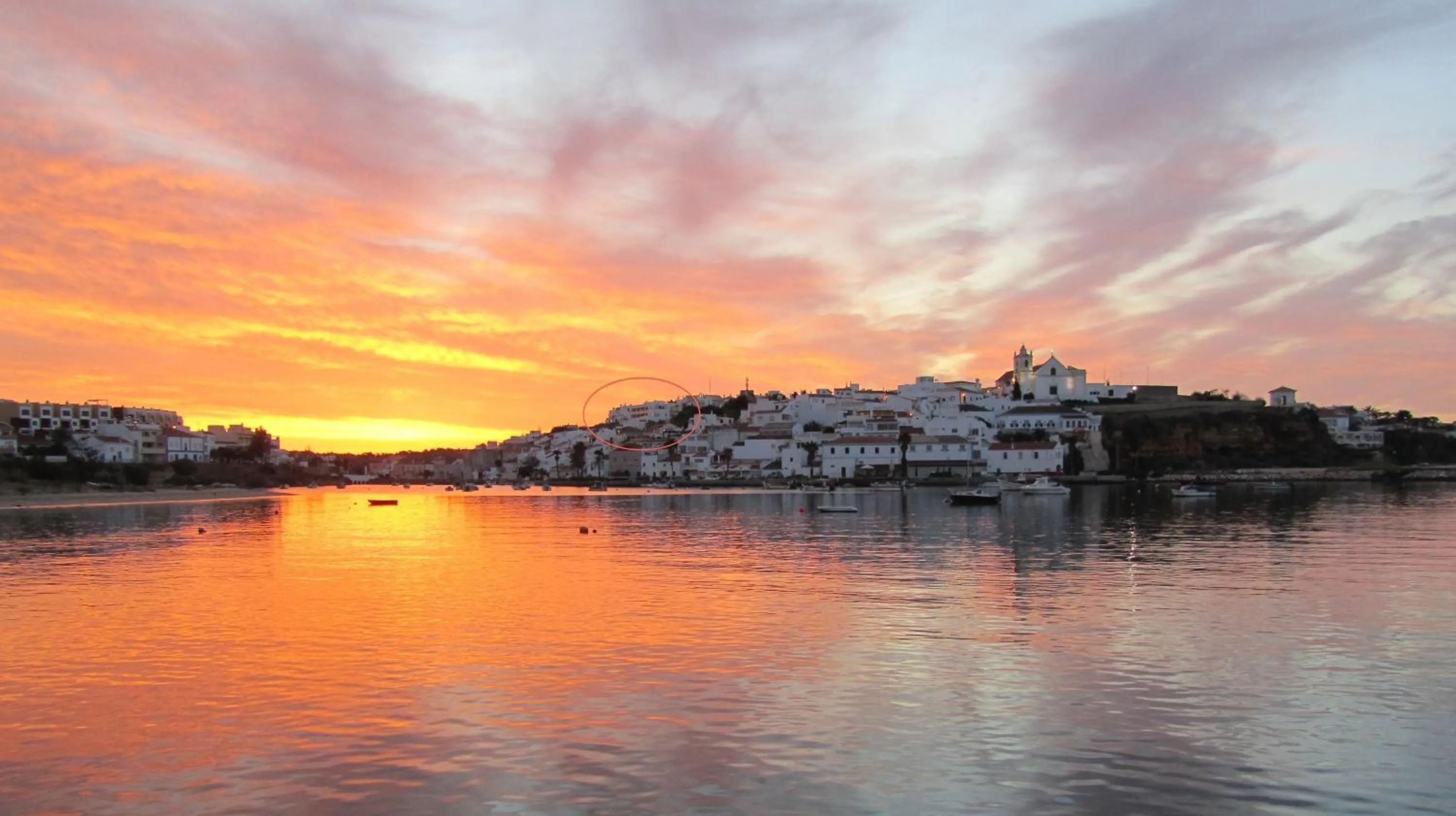 Neighbourhood in One2Seven