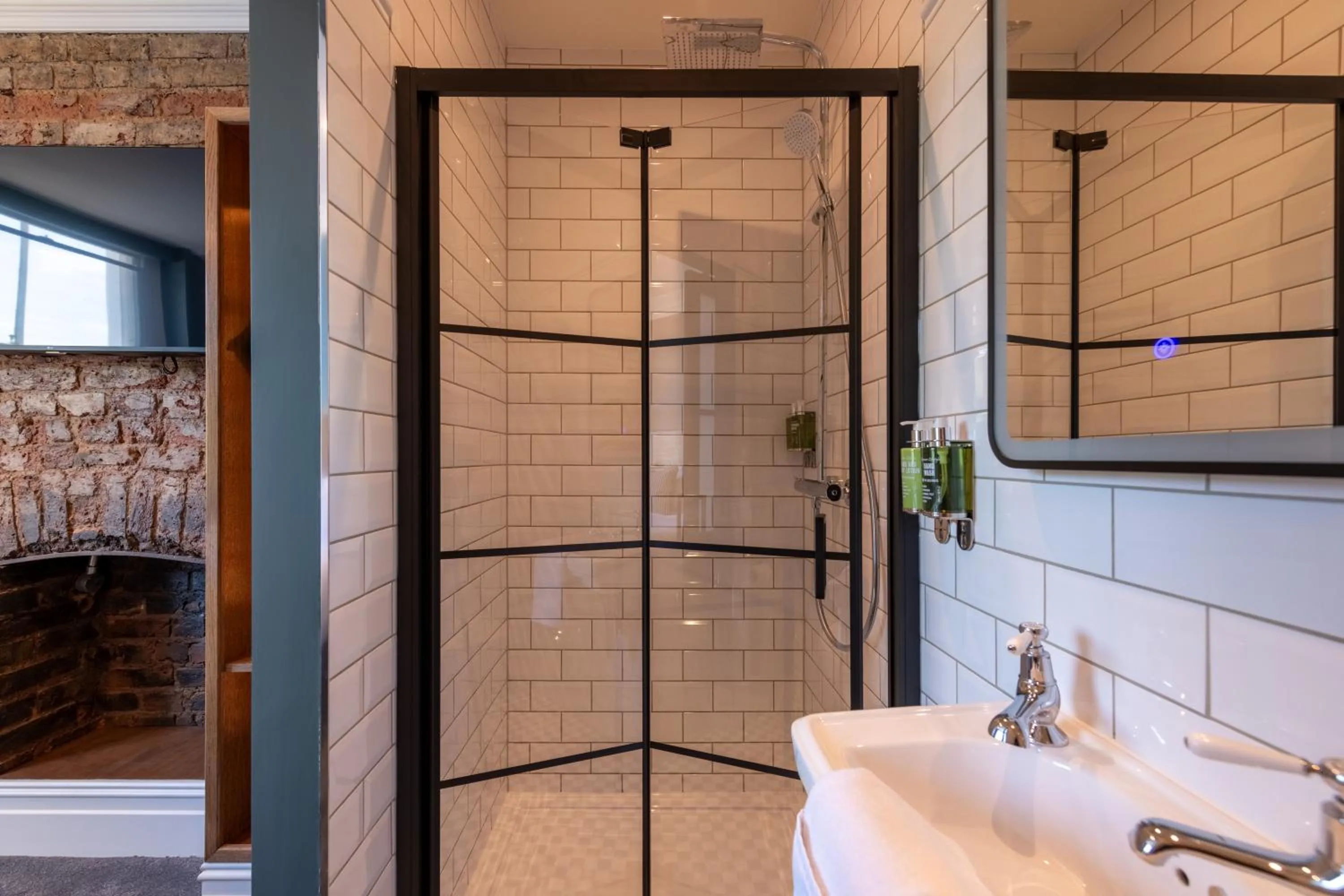 The Crown Pub & Guesthouse