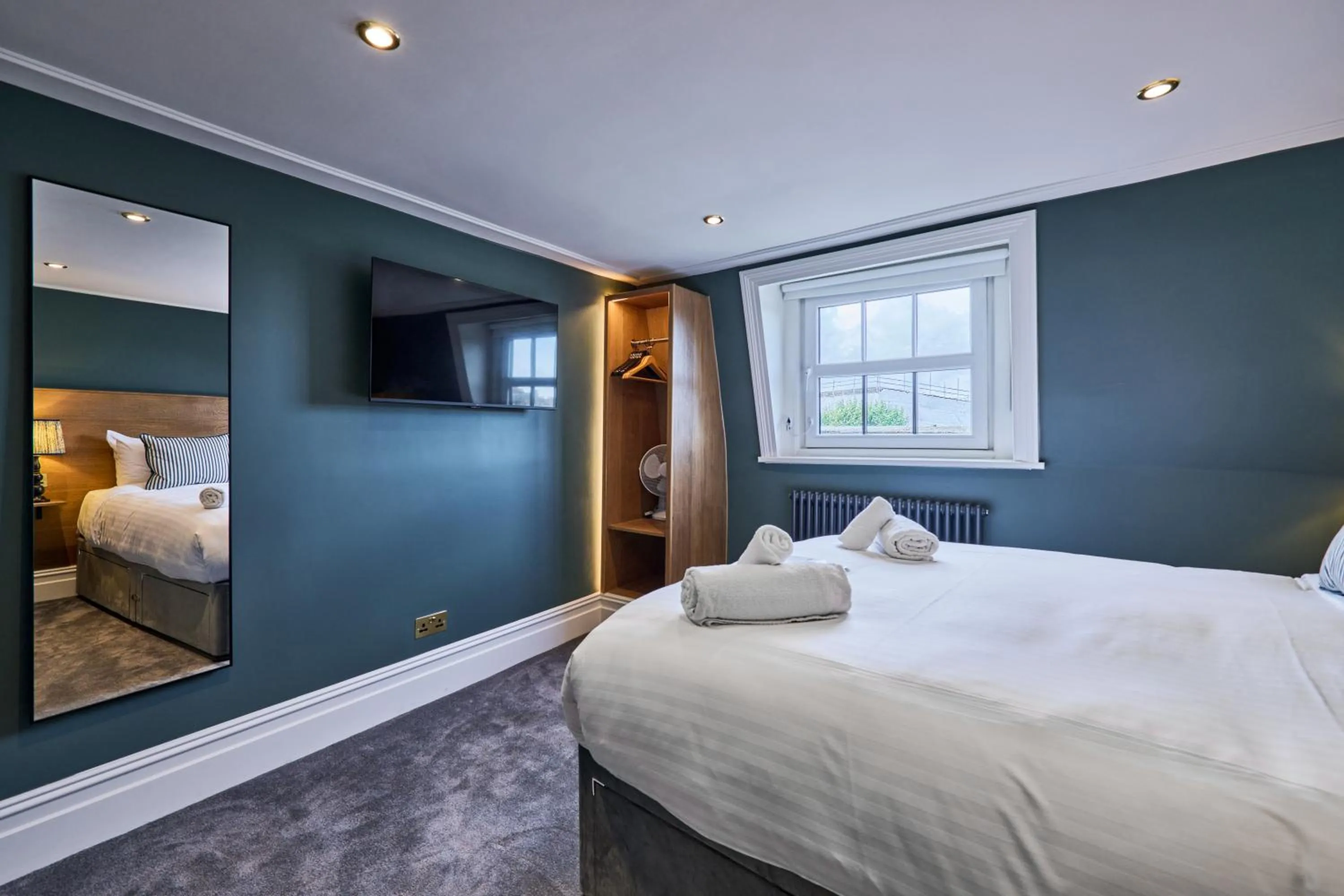 Bed in The Crown Pub & Guesthouse