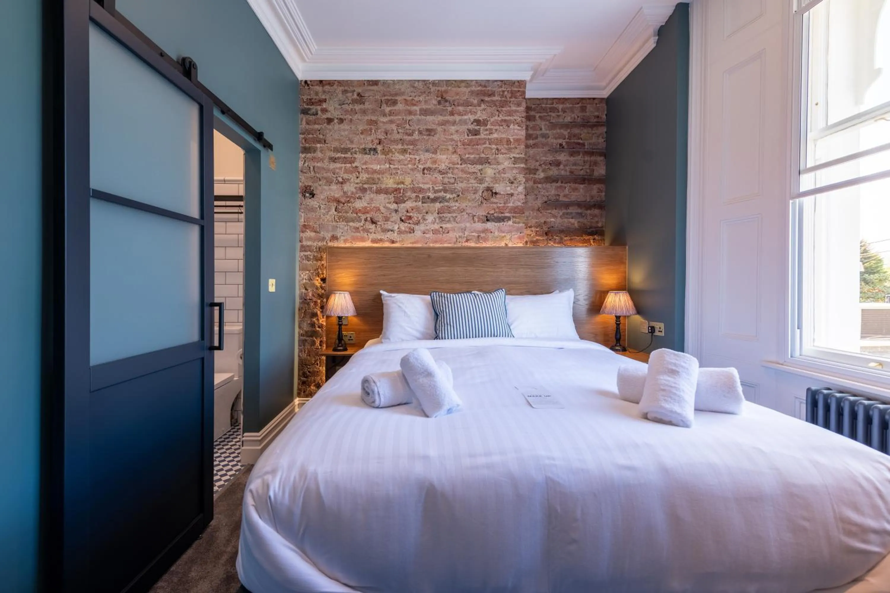 Bed in The Crown Pub & Guesthouse