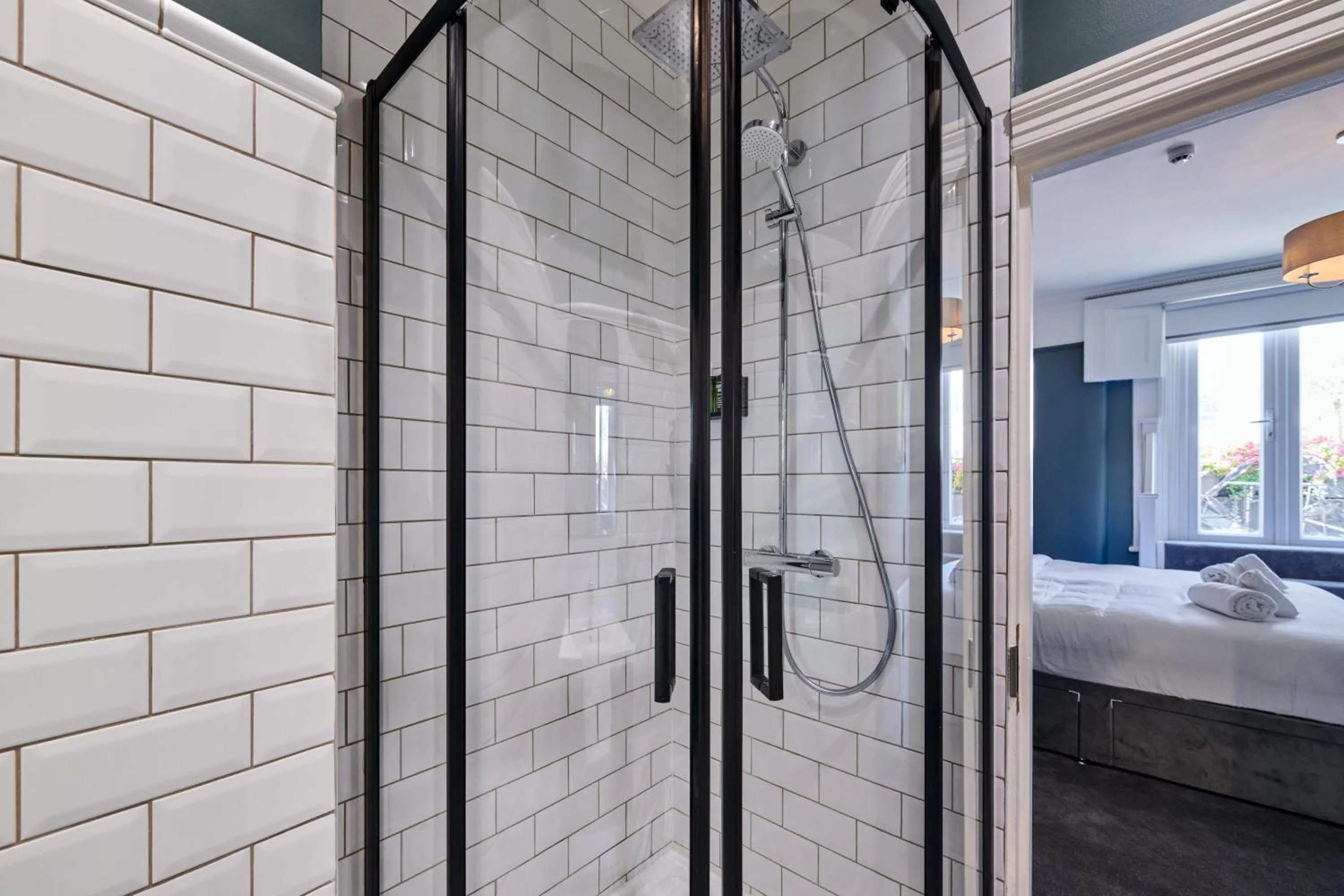 Bed in The Crown Pub & Guesthouse