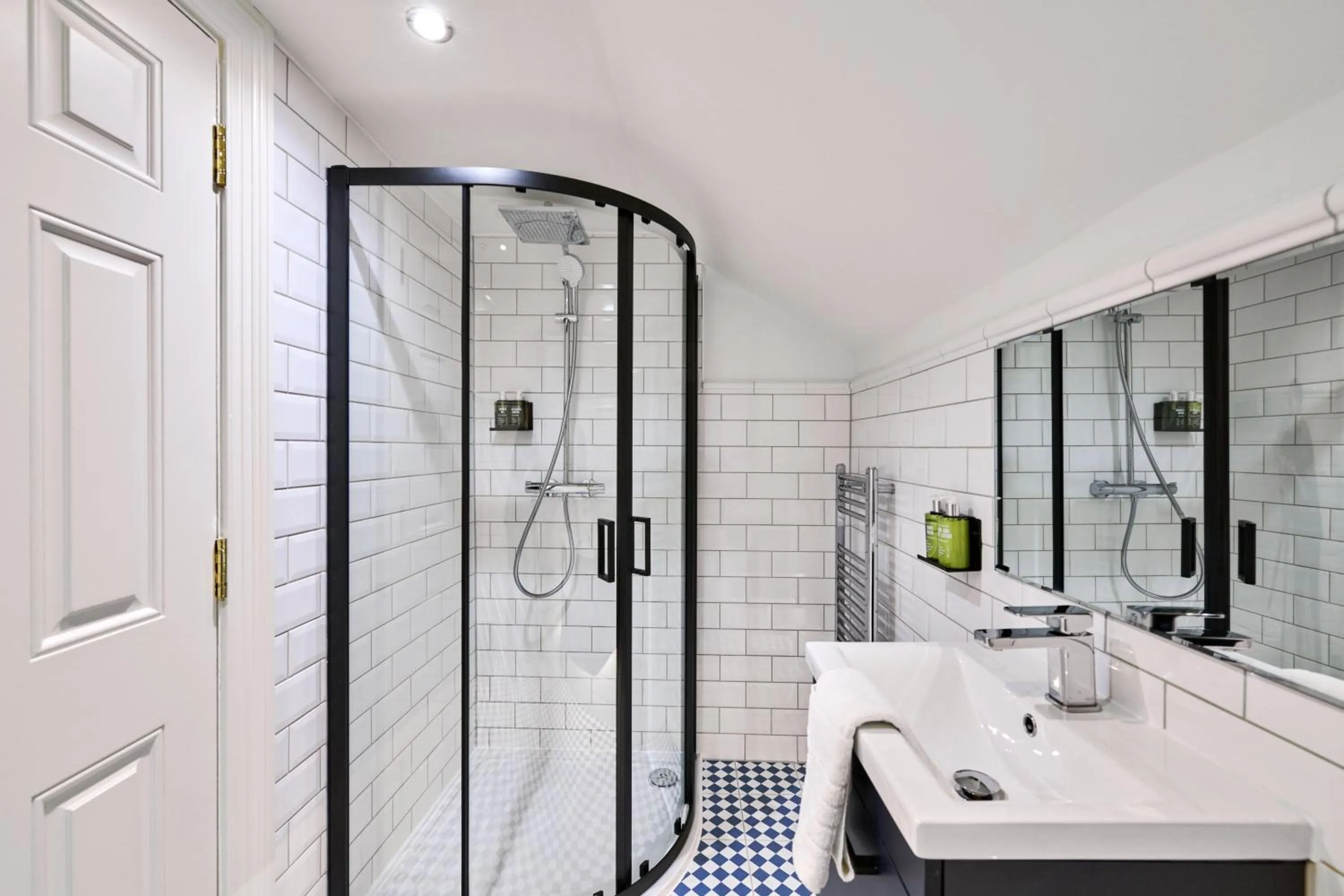 The Crown Pub & Guesthouse