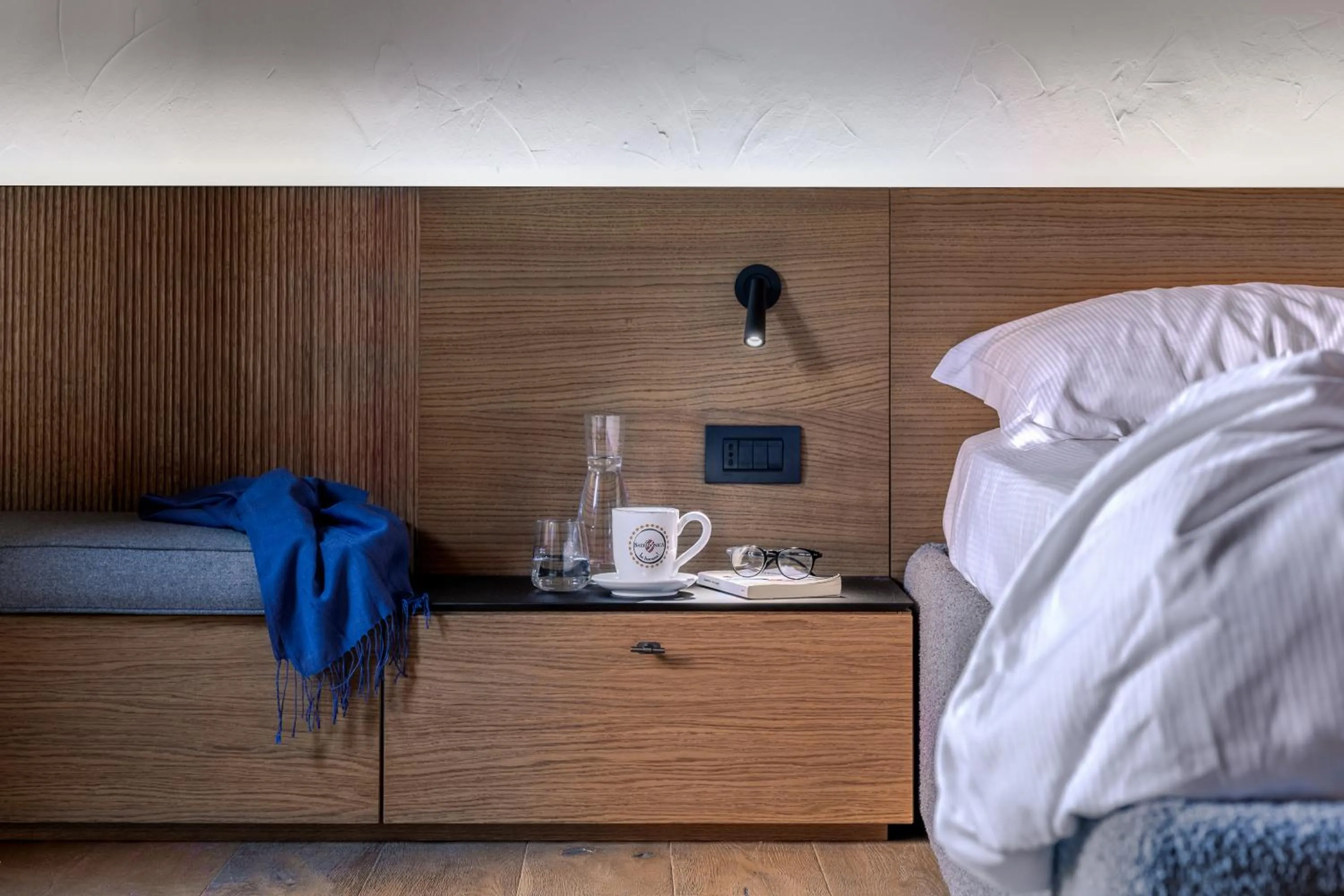 Decorative detail, Bed in Salvadonica