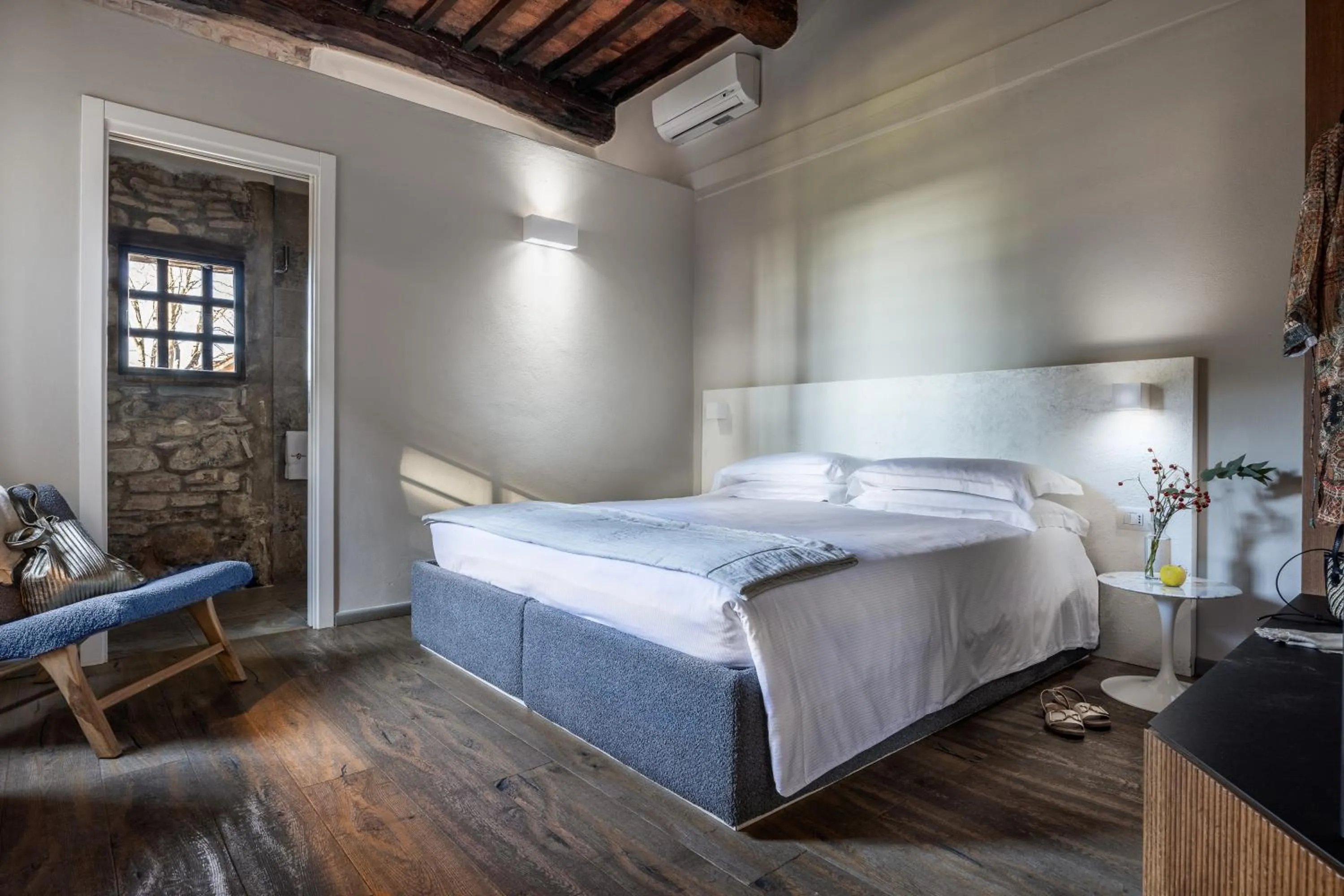 Bedroom, Bed in Salvadonica