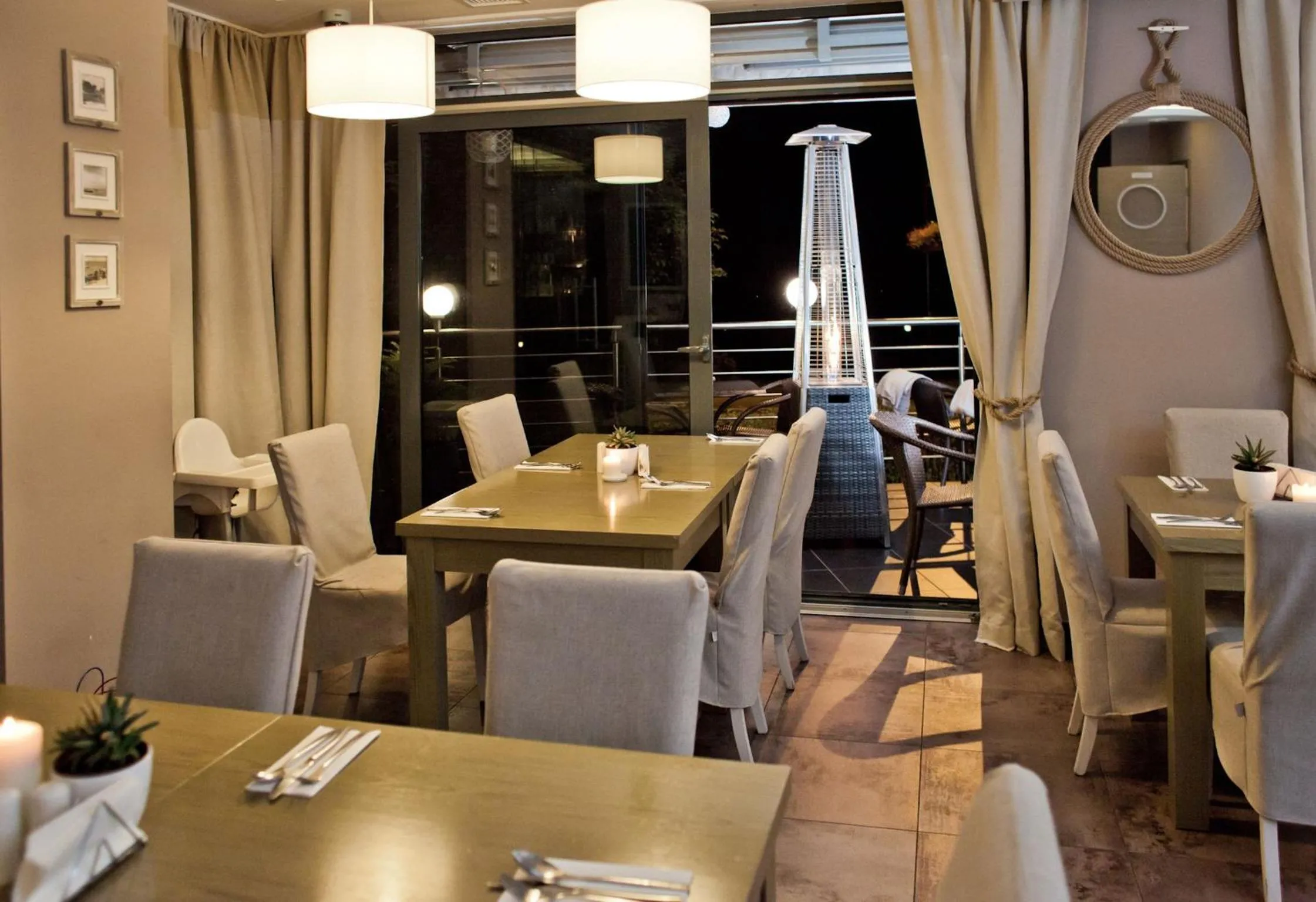 Restaurant/places to eat in Hotel 77 Restauracja Spa