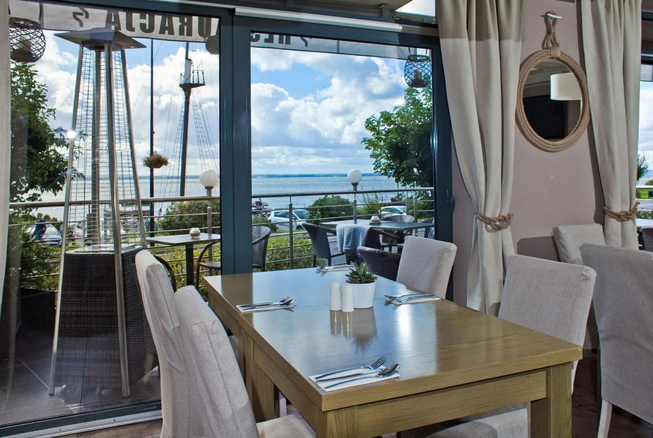 Restaurant/places to eat in Hotel 77 Restauracja Spa