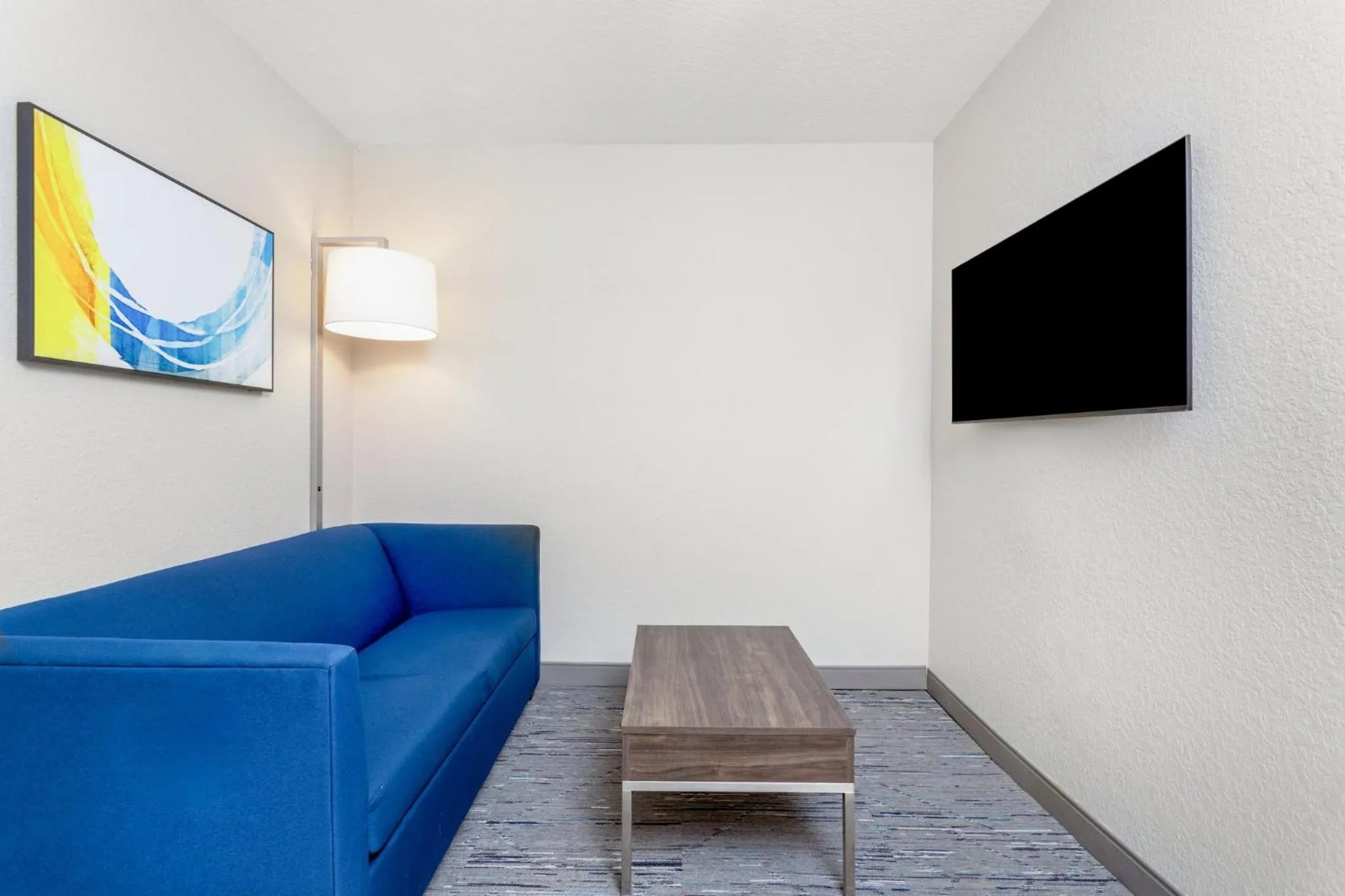 Bedroom in Holiday Inn Express & Suites Ormond Beach - North Daytona by IHG