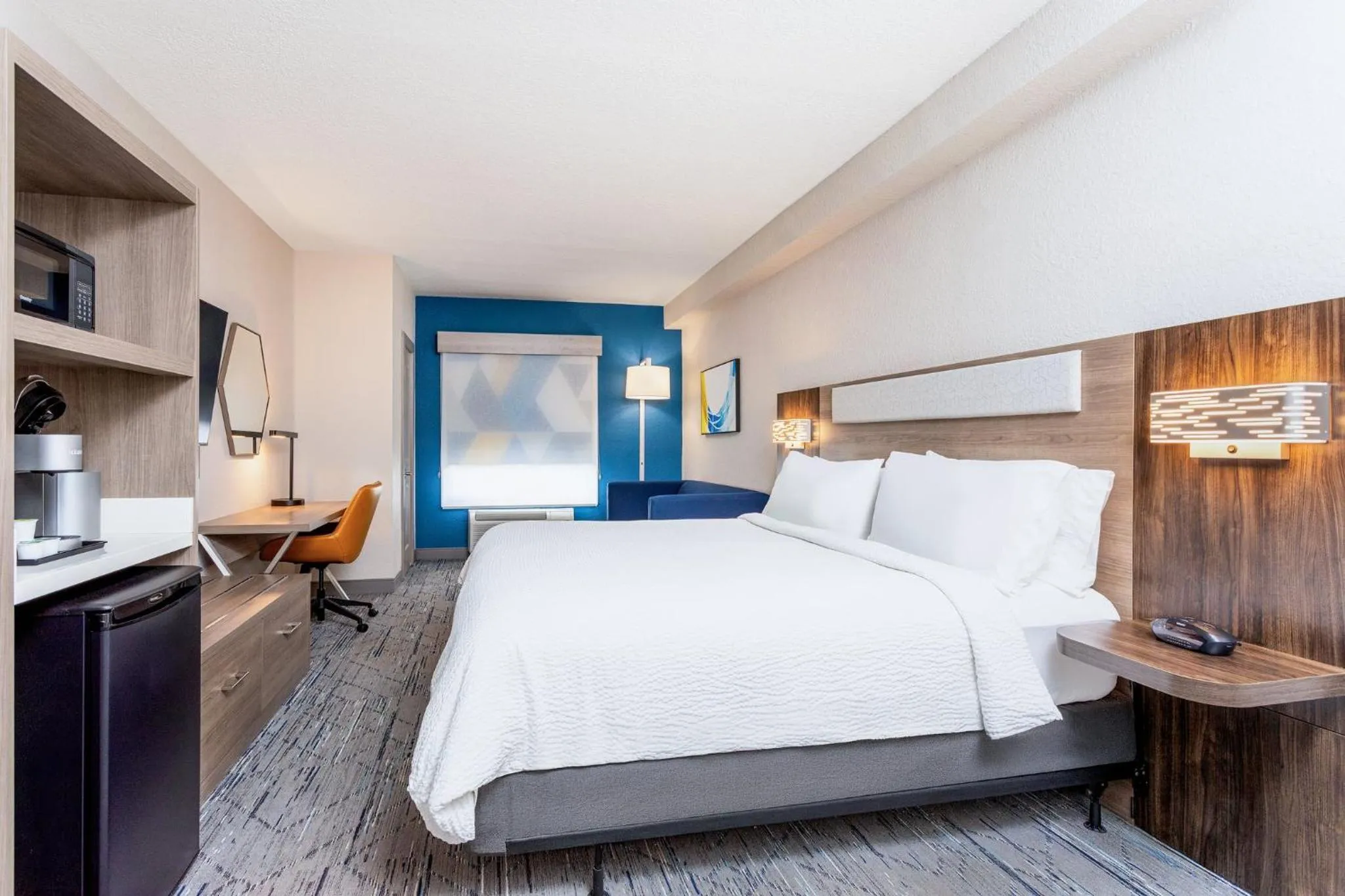 Photo of the whole room, Bed in Holiday Inn Express & Suites Ormond Beach - North Daytona by IHG