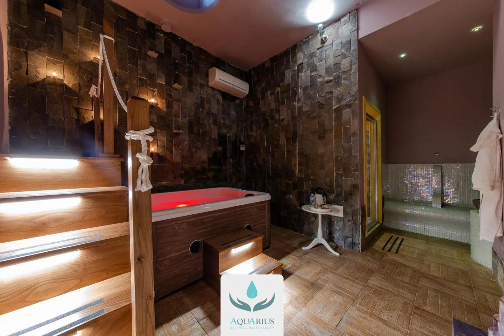 Hot Tub in Hotel Bella 'Mbriana