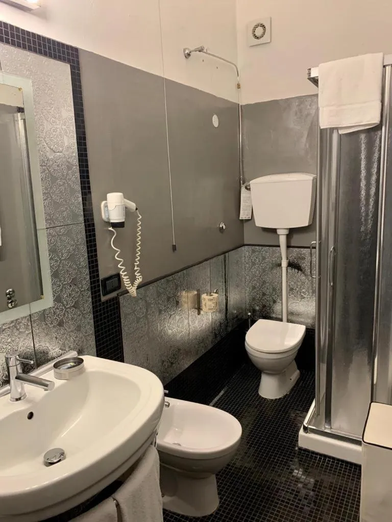 Bathroom in Hotel Bella 'Mbriana