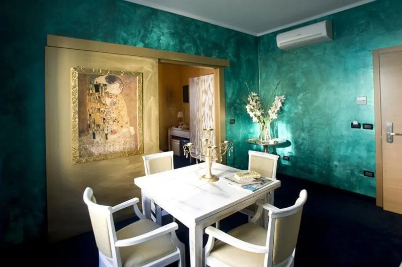 Dining area in Hotel Bella 'Mbriana