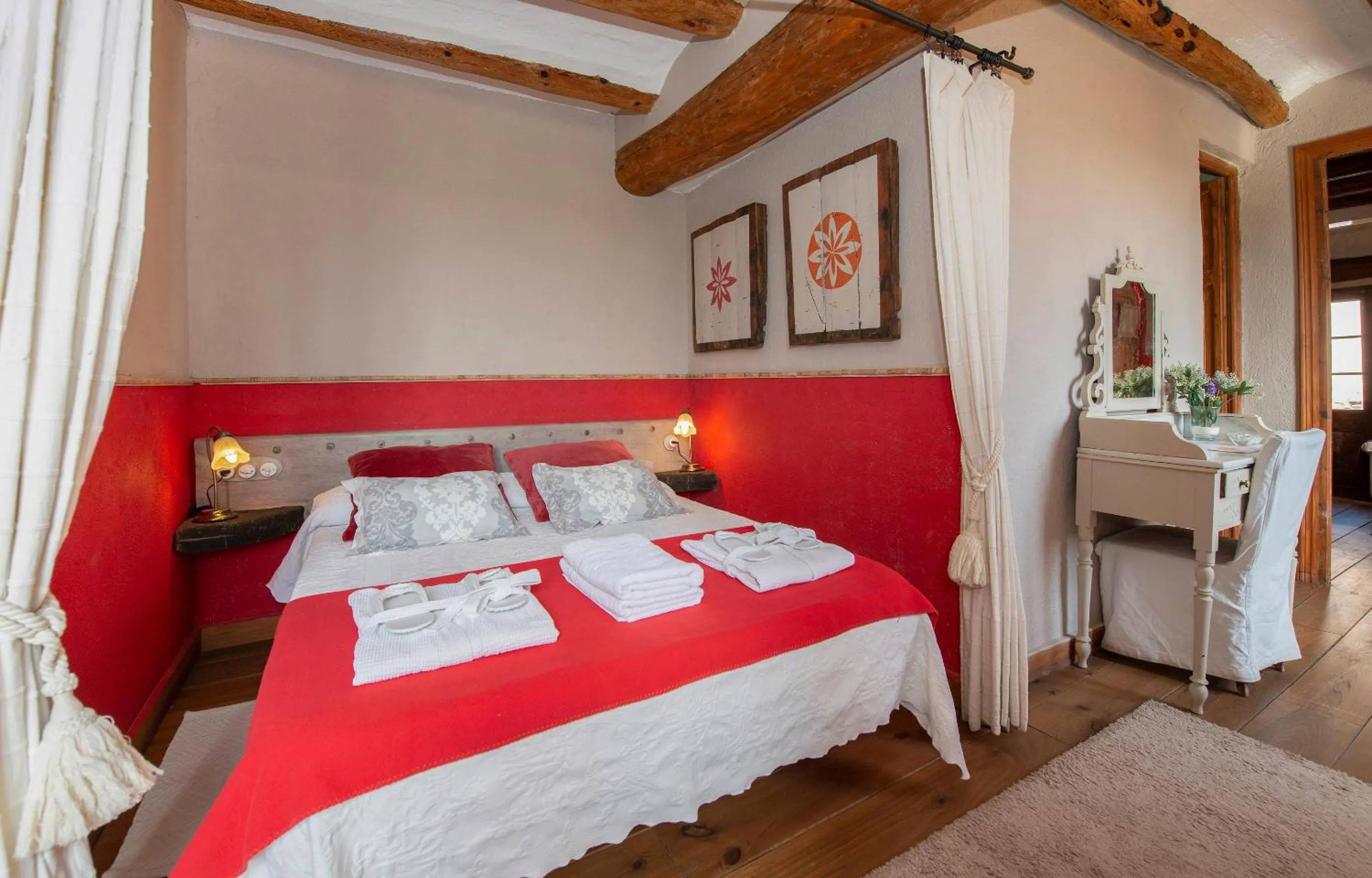 Bed in Les Vinyes Alojamiento Rural Boutique & SPA