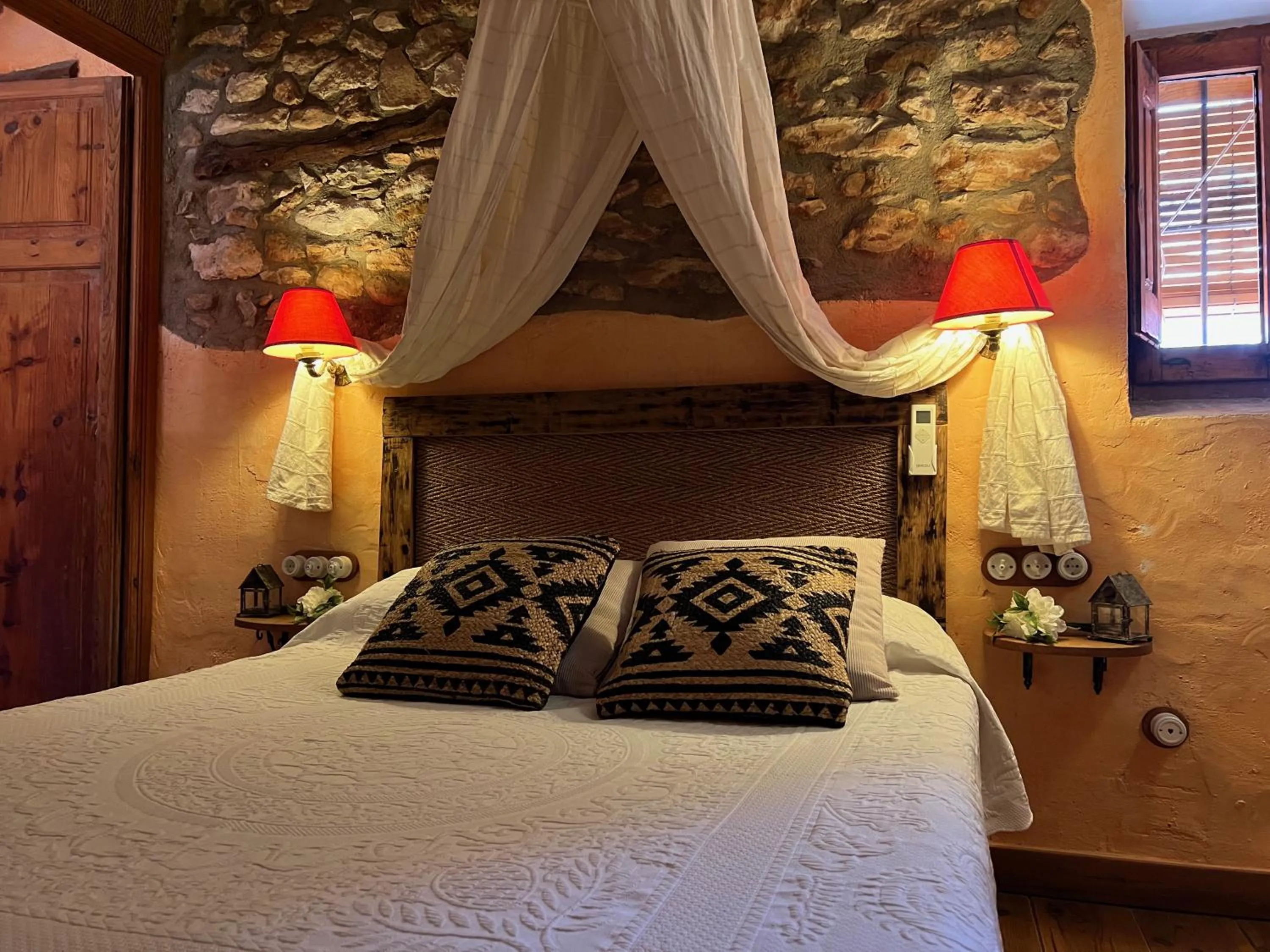 Bed in Les Vinyes Alojamiento Rural Boutique & SPA