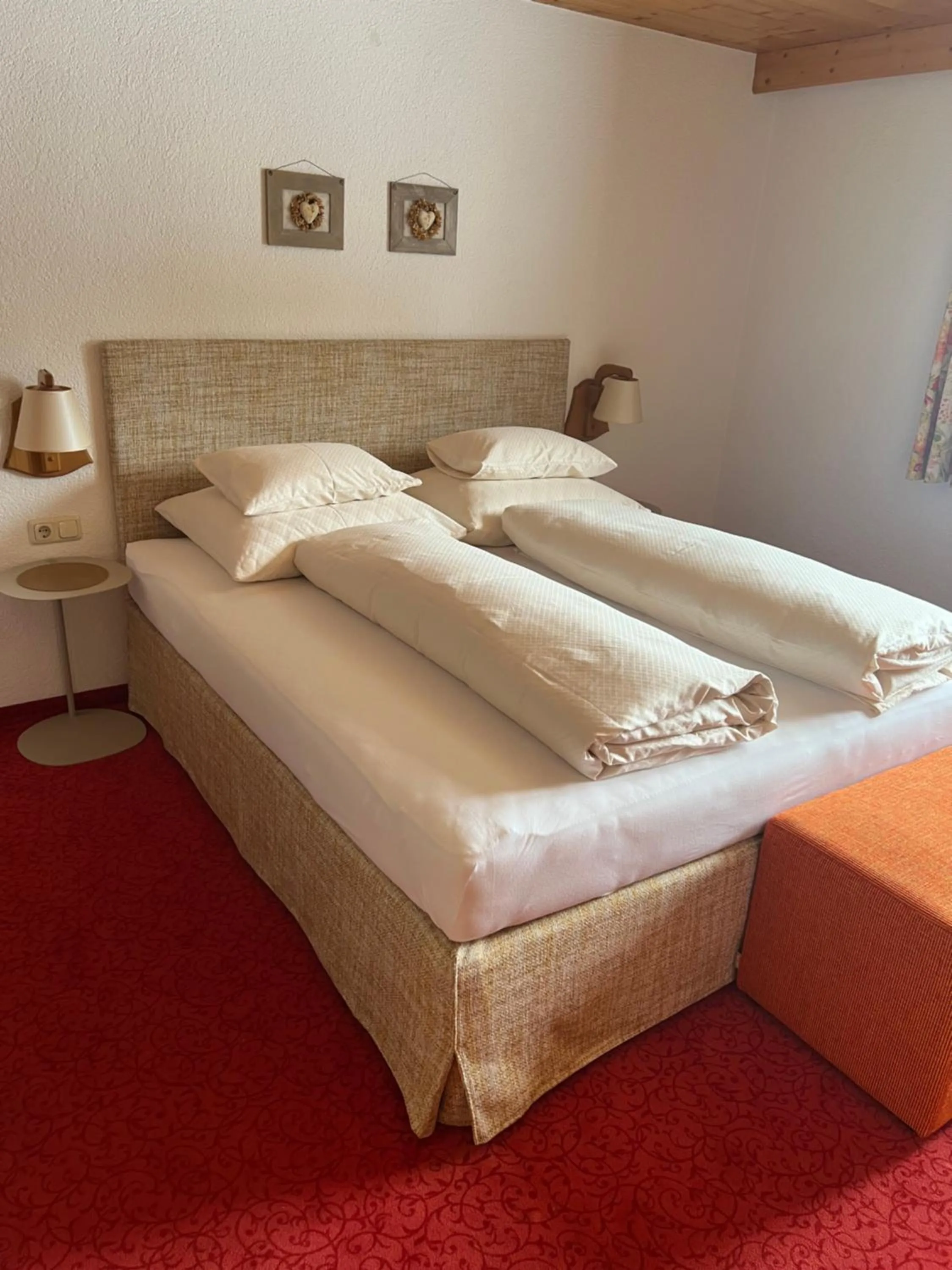 Bed in Appartements Birkenhof