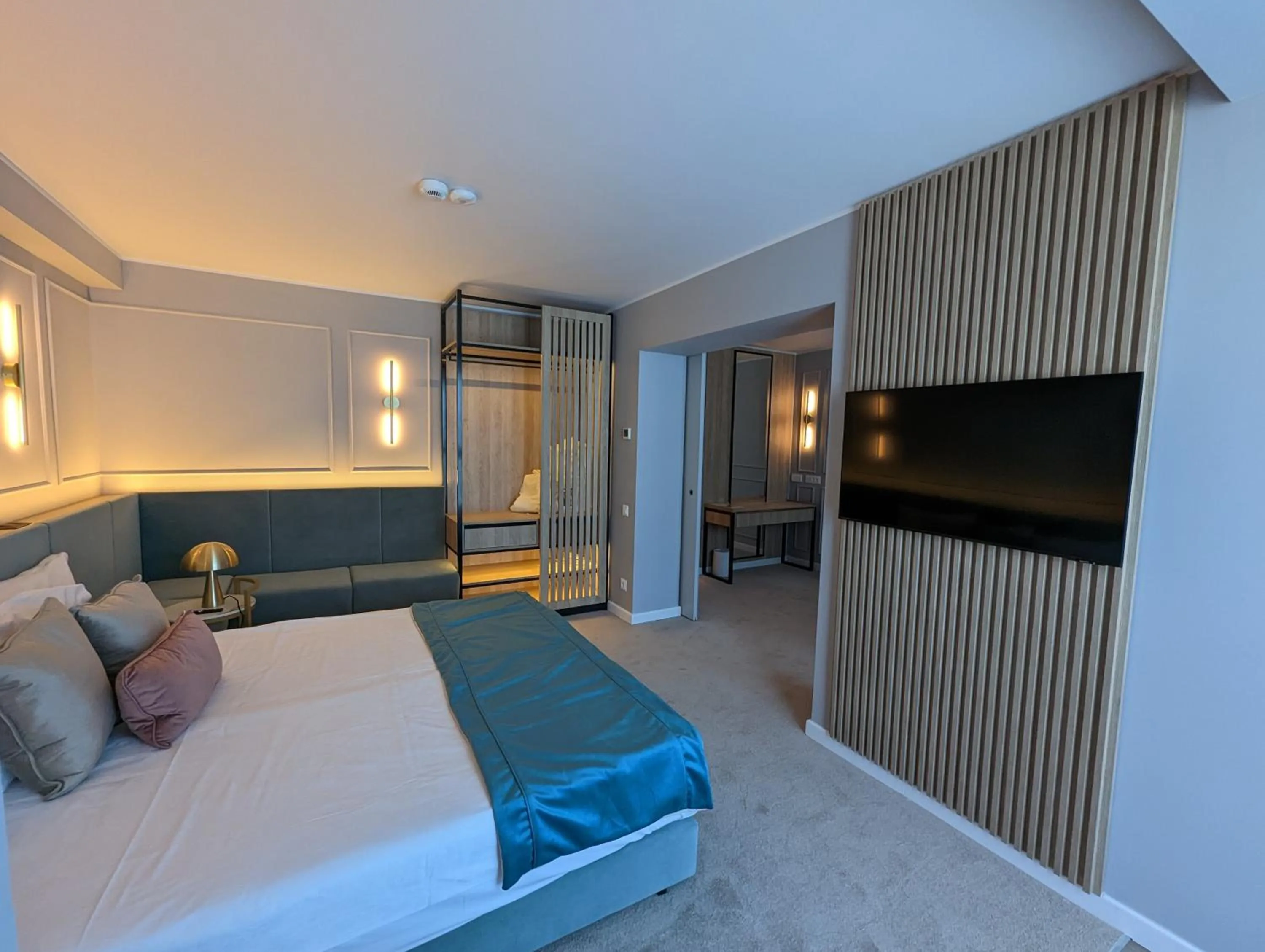 Bed in Bavaria Blu Hotel and Conference Centre