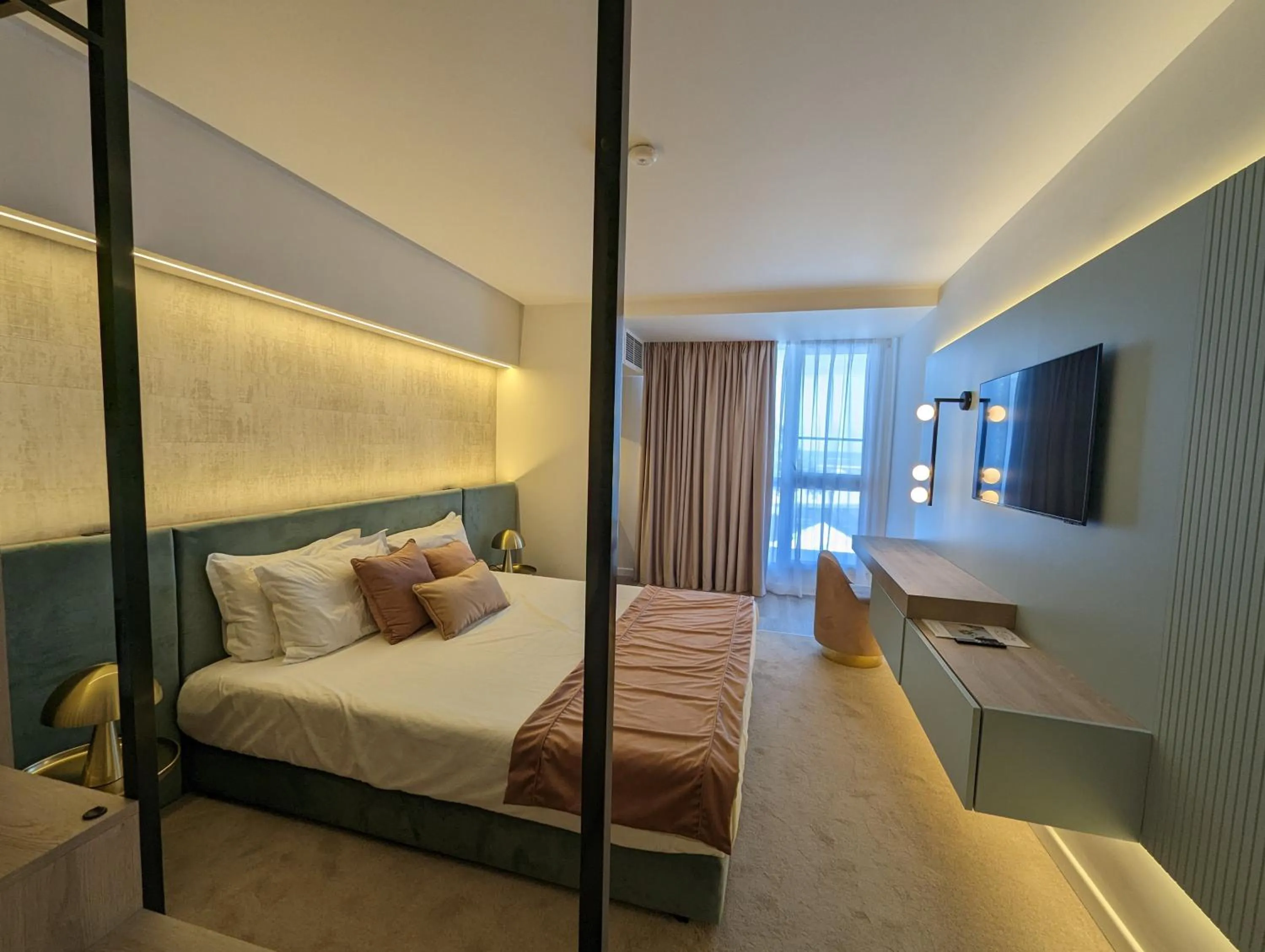 Bed in Bavaria Blu Hotel and Conference Centre