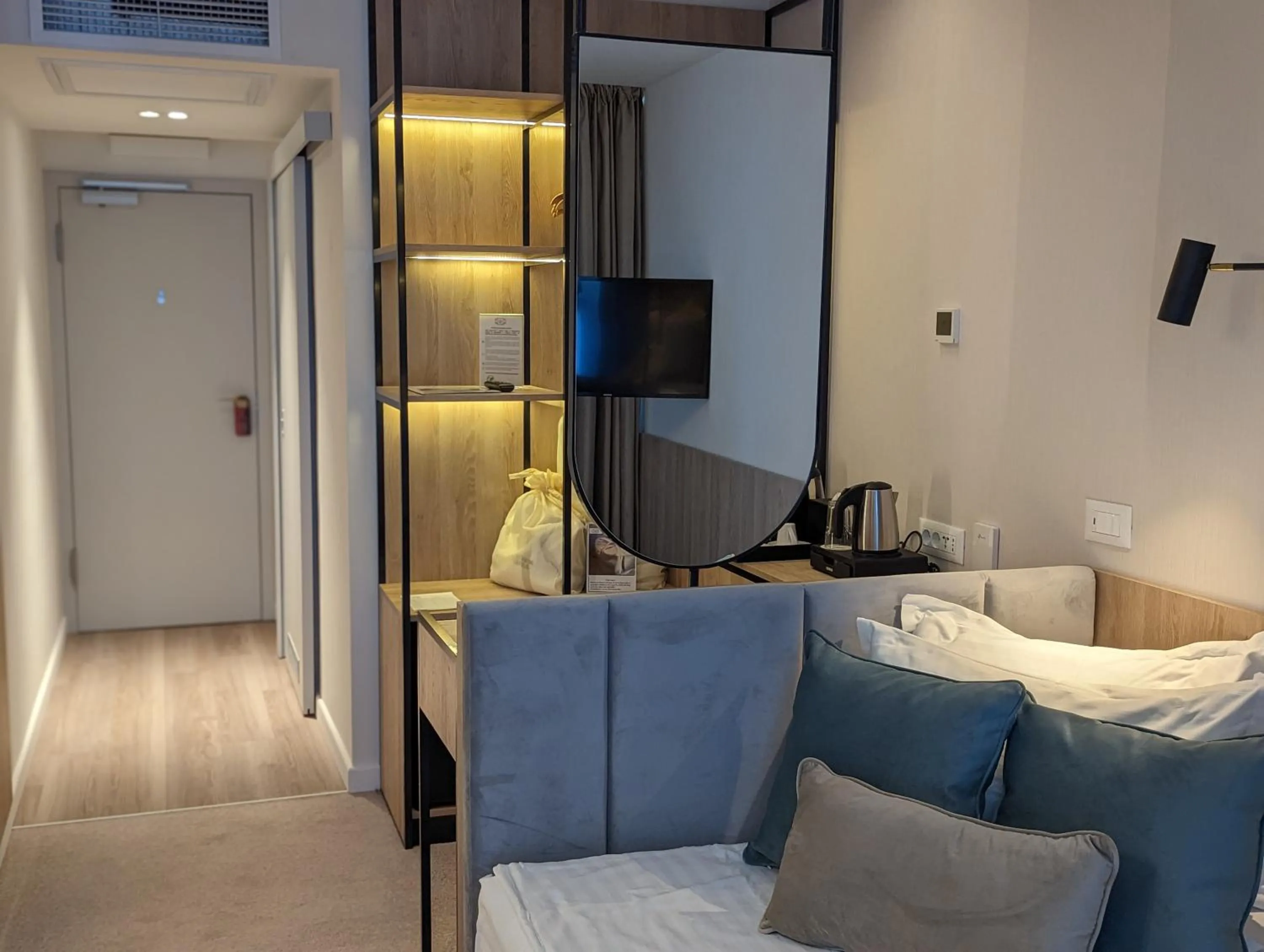 Bed in Bavaria Blu Hotel and Conference Centre