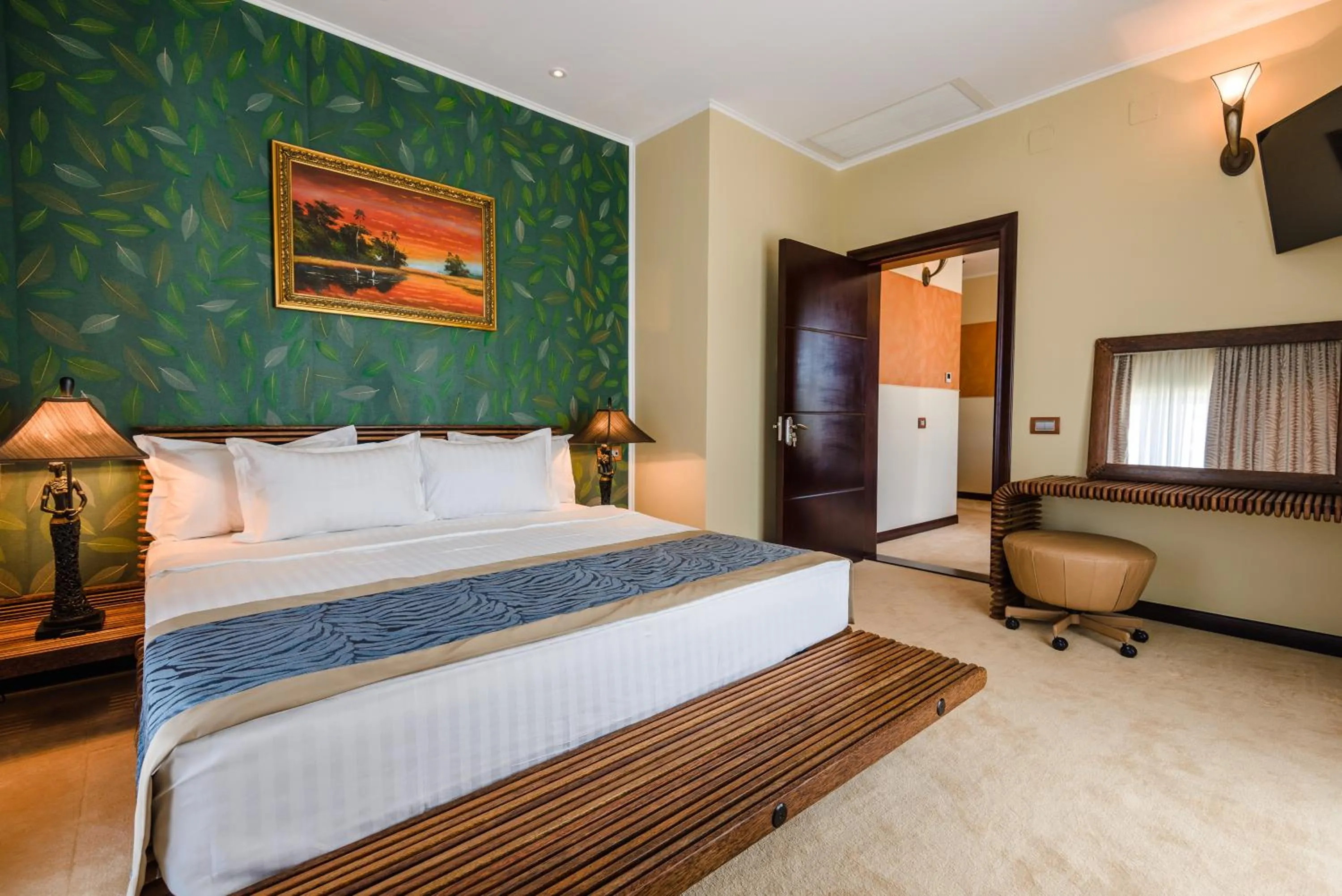 Photo of the whole room, Bed in Bavaria Blu Hotel and Conference Centre