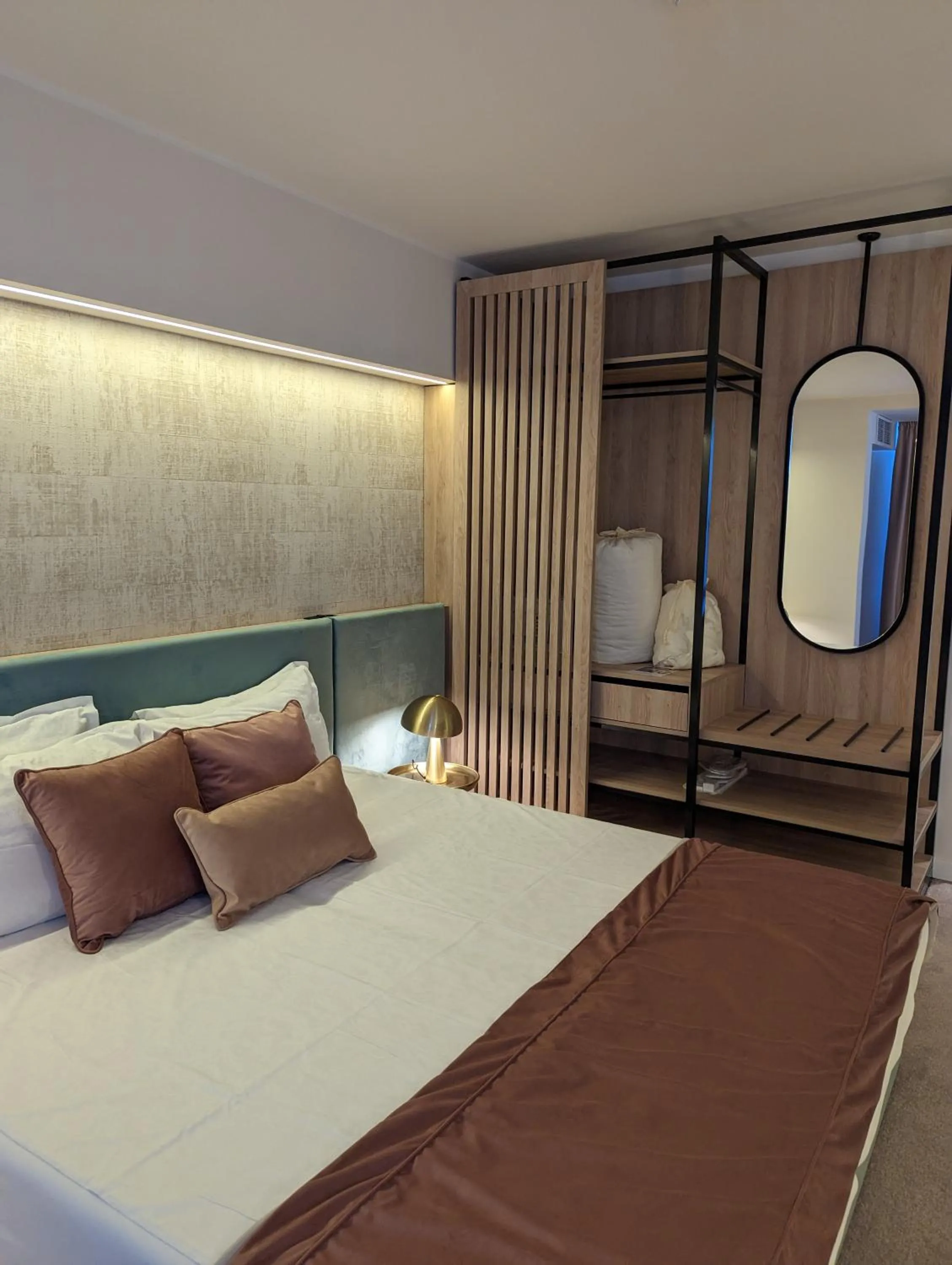 Bed in Bavaria Blu Hotel and Conference Centre