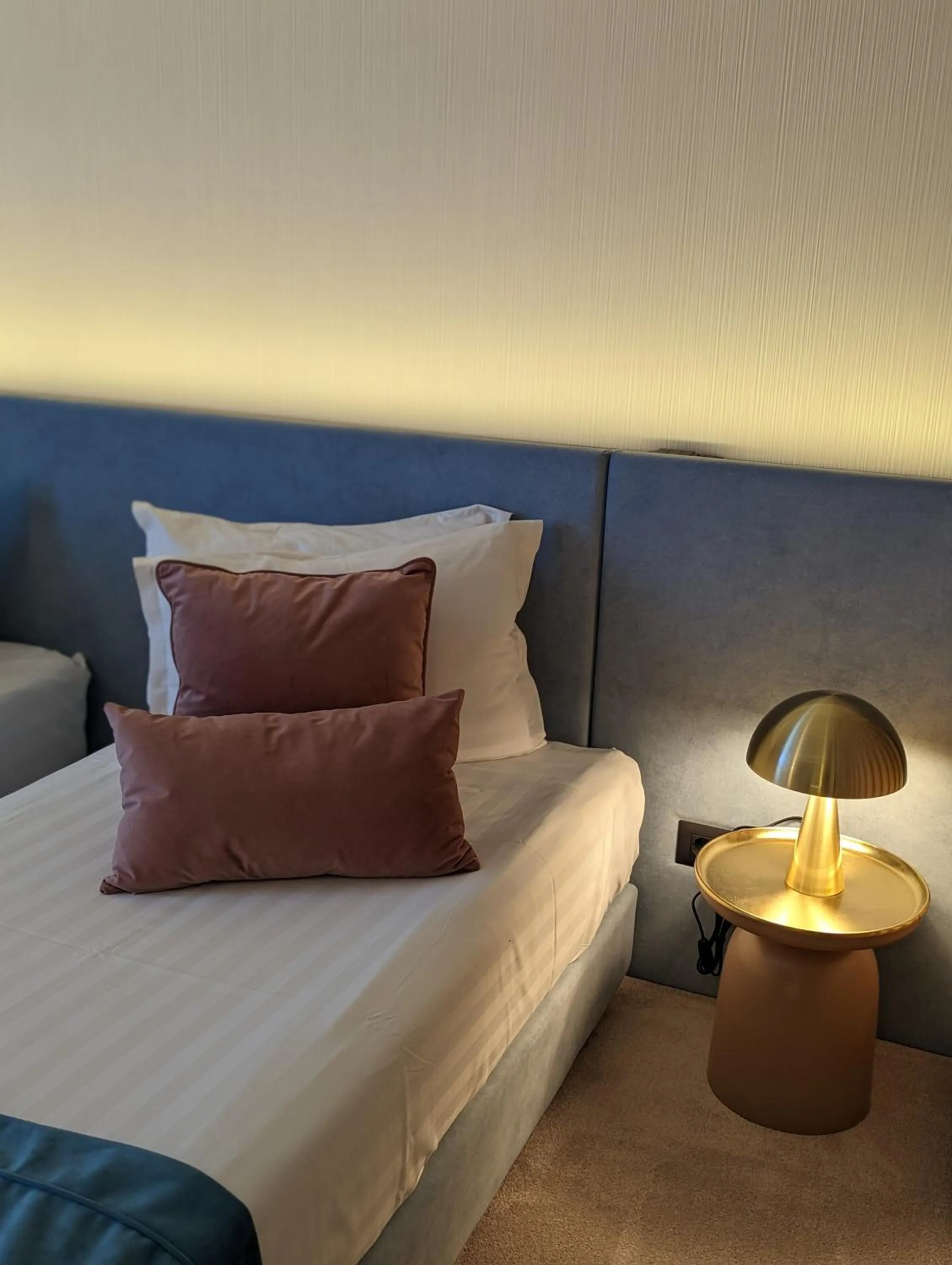 Bed in Bavaria Blu Hotel and Conference Centre