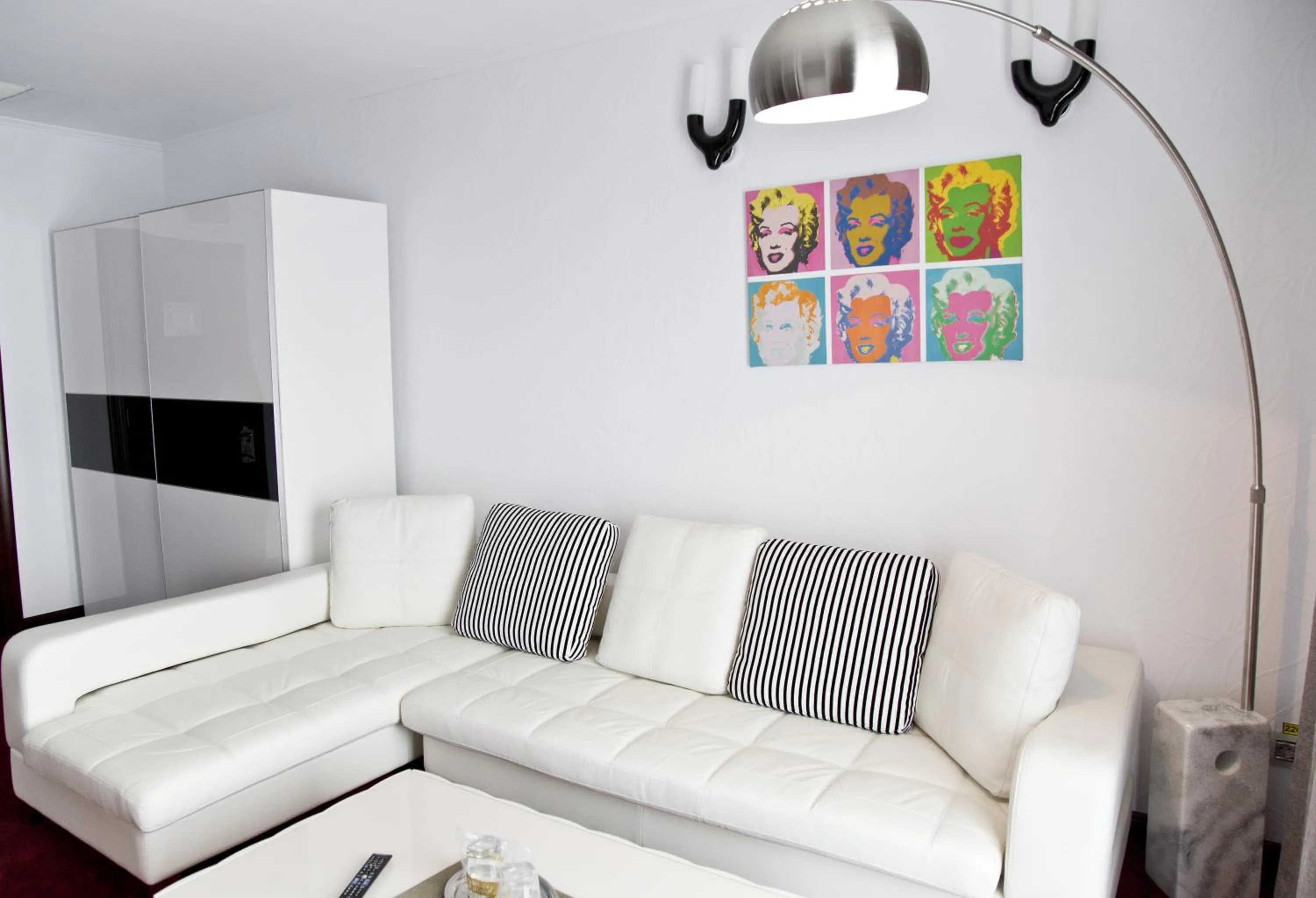 Living room in Bavaria Blu Hotel and Conference Centre