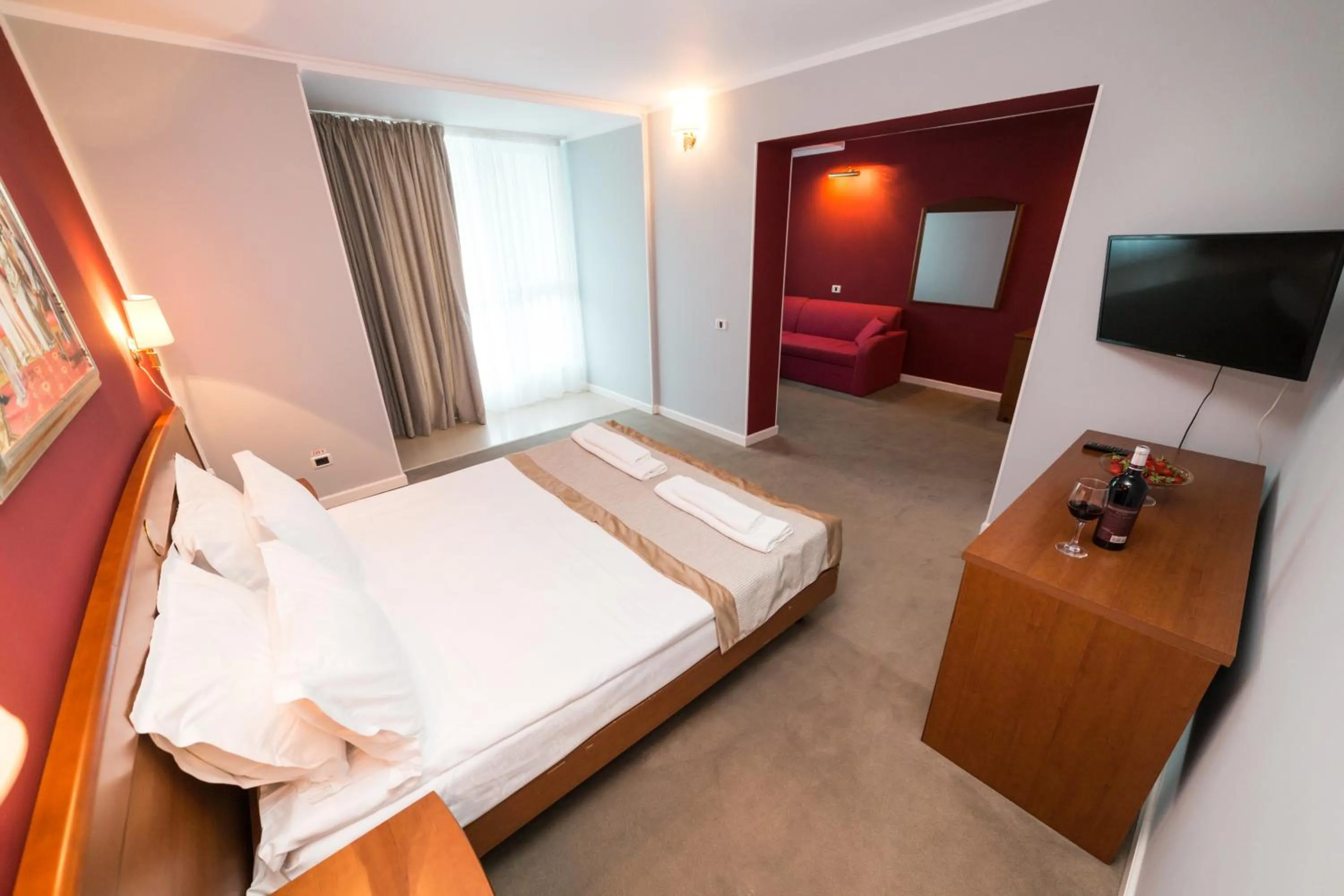 Photo of the whole room, Bed in Bavaria Blu Hotel and Conference Centre