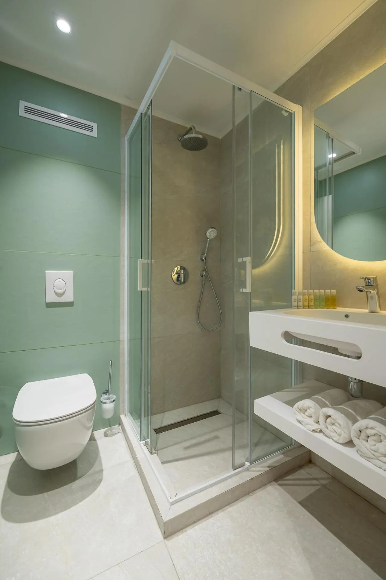 Bavaria Blu Hotel and Conference Centre