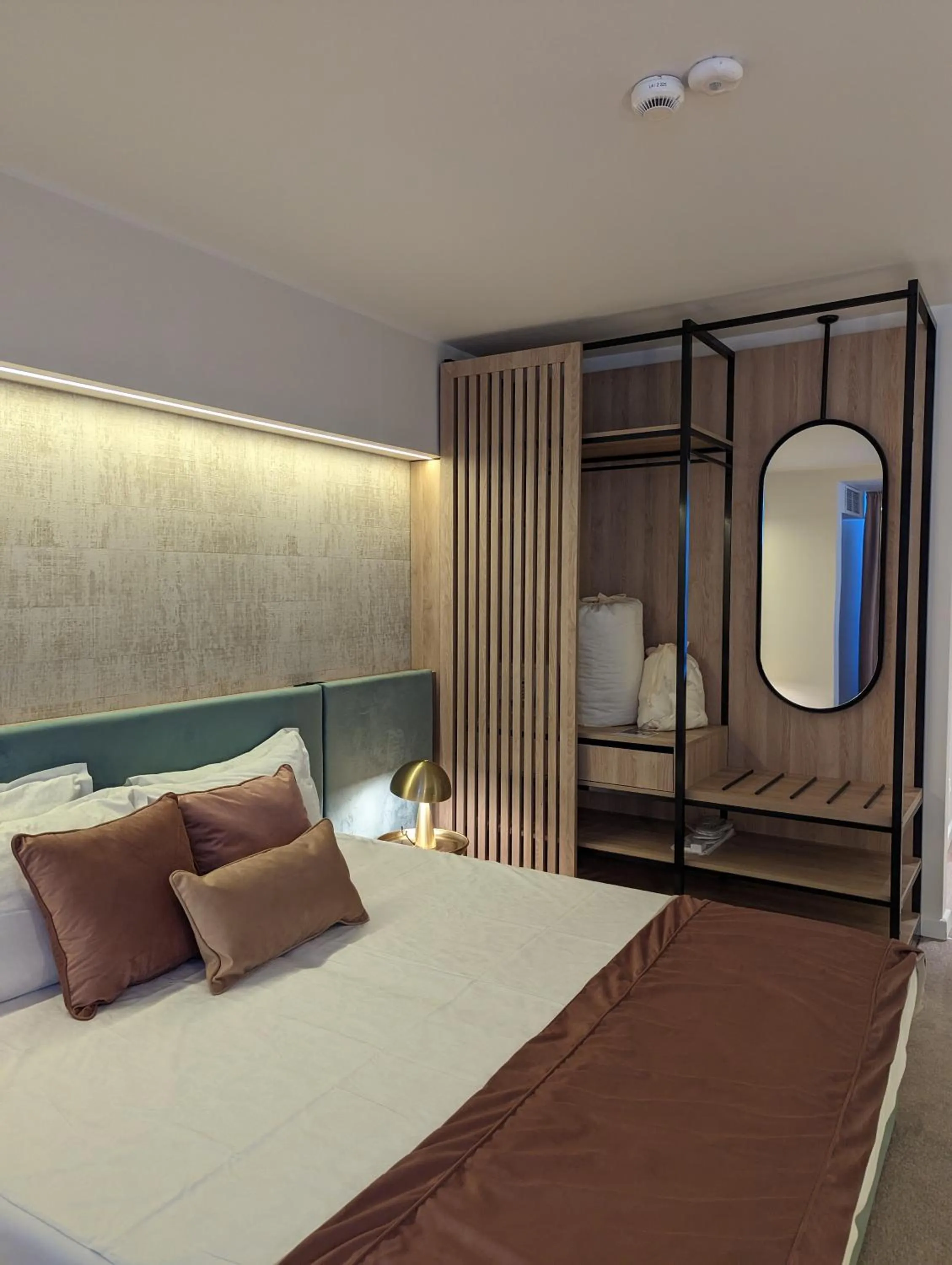 Bed in Bavaria Blu Hotel and Conference Centre