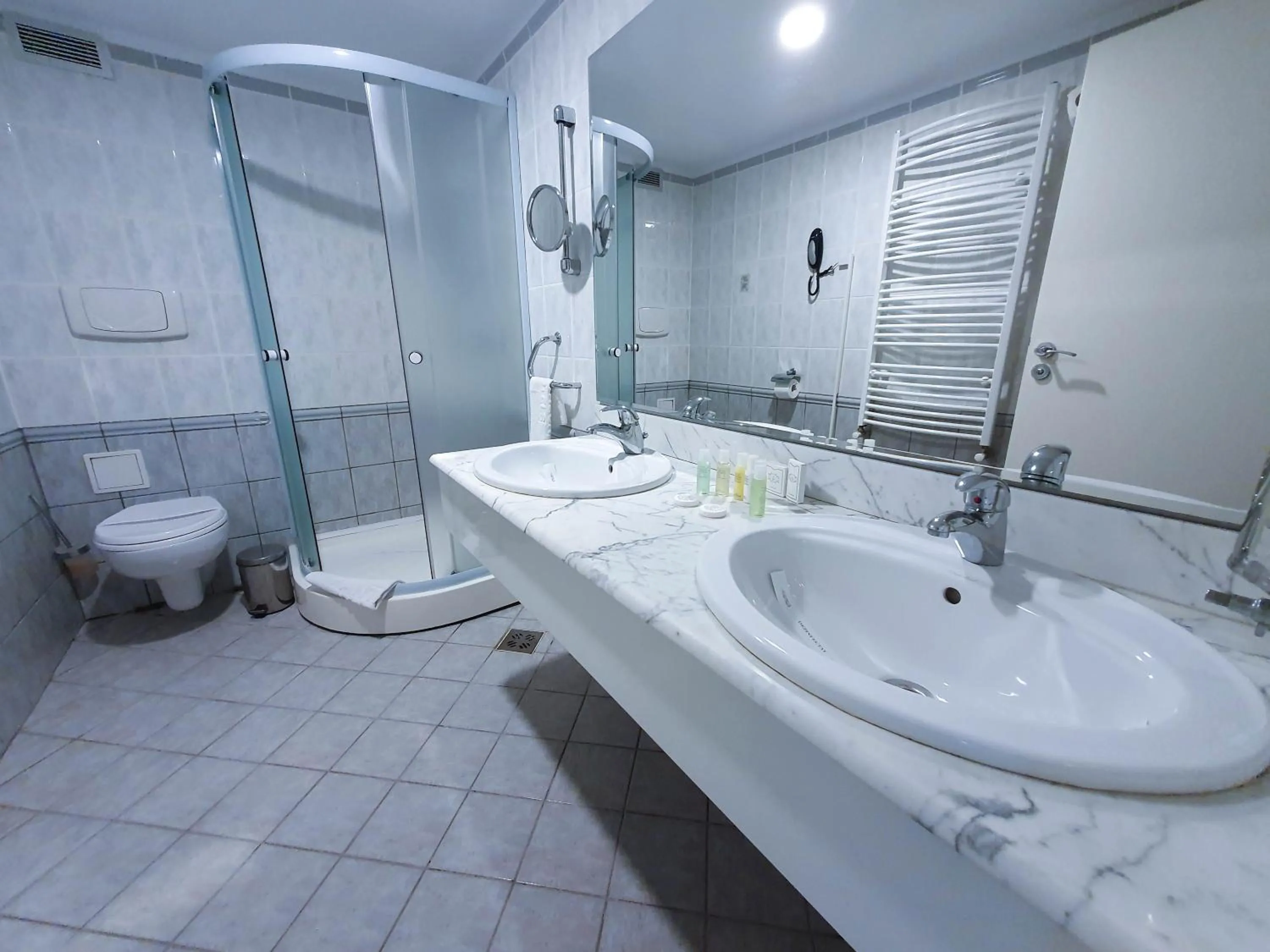 Bavaria Blu Hotel and Conference Centre