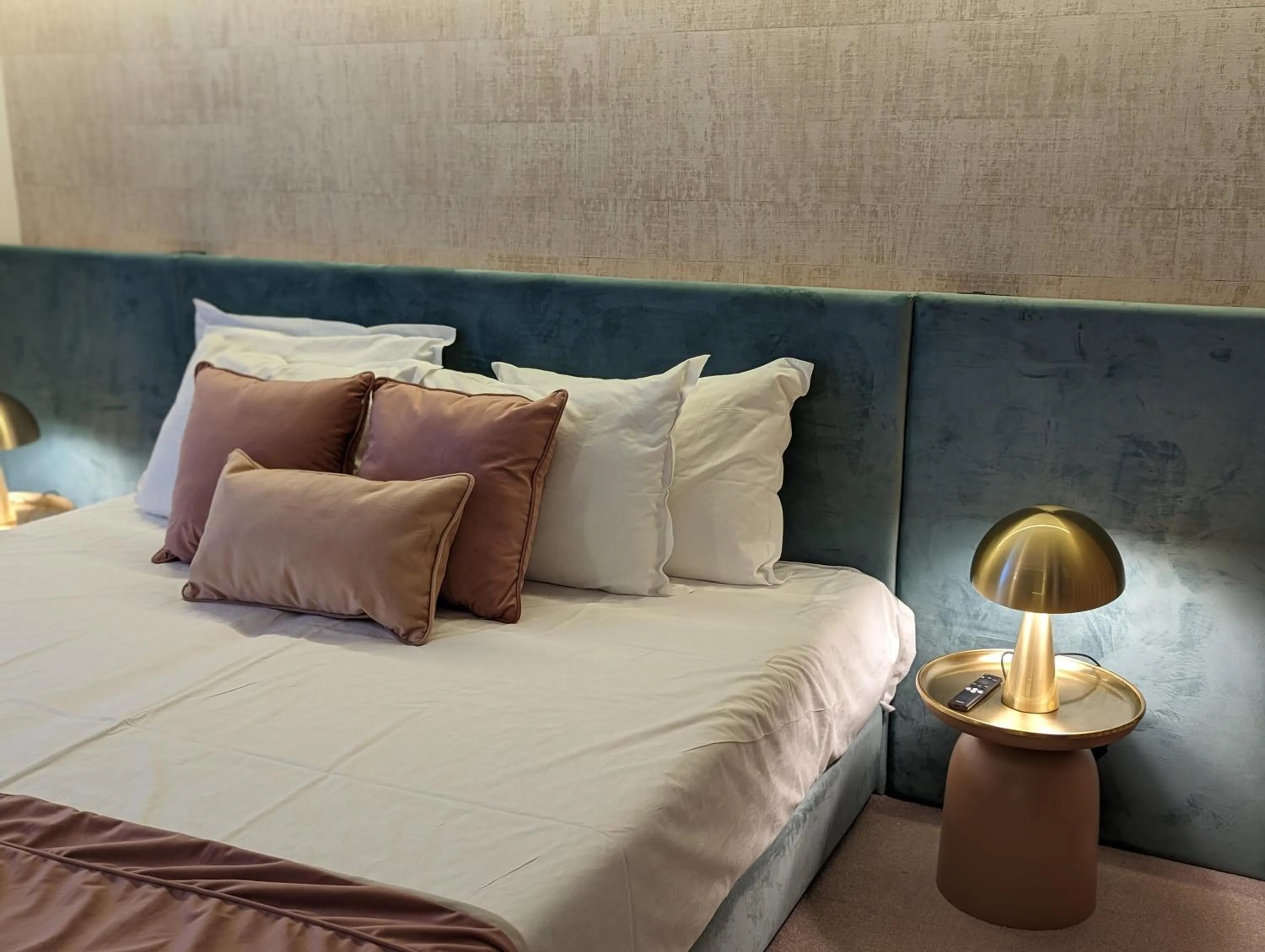 Bed in Bavaria Blu Hotel and Conference Centre