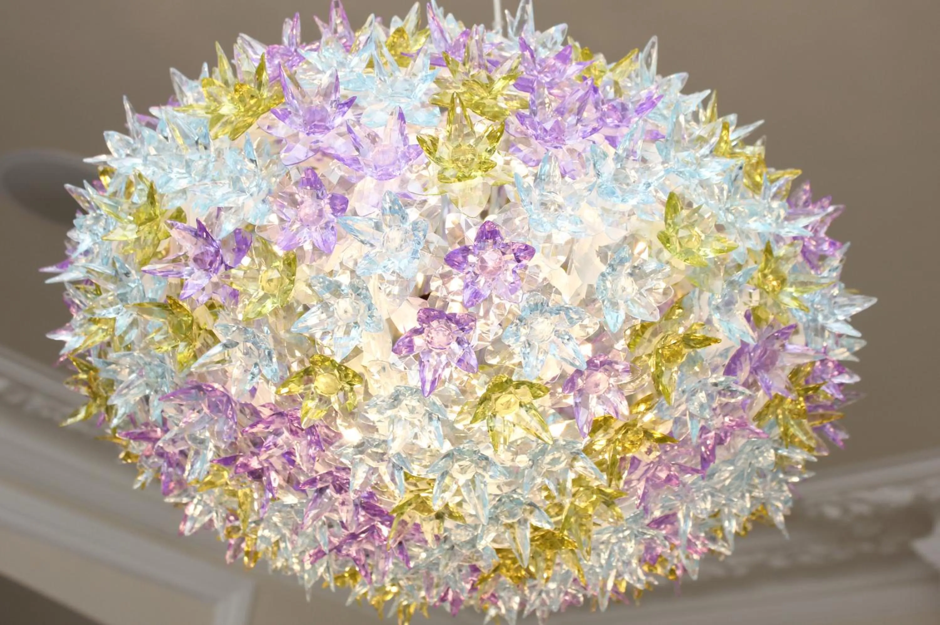 Decorative detail in Brentwood Hotel