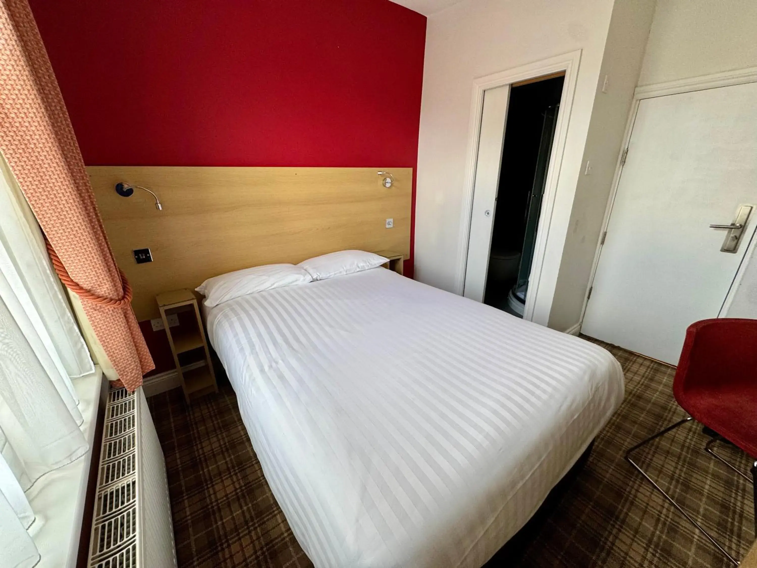 Standard Double Room in Brentwood Hotel & Apartments Standard Double Room in Brentwood Hotel & Apartments
