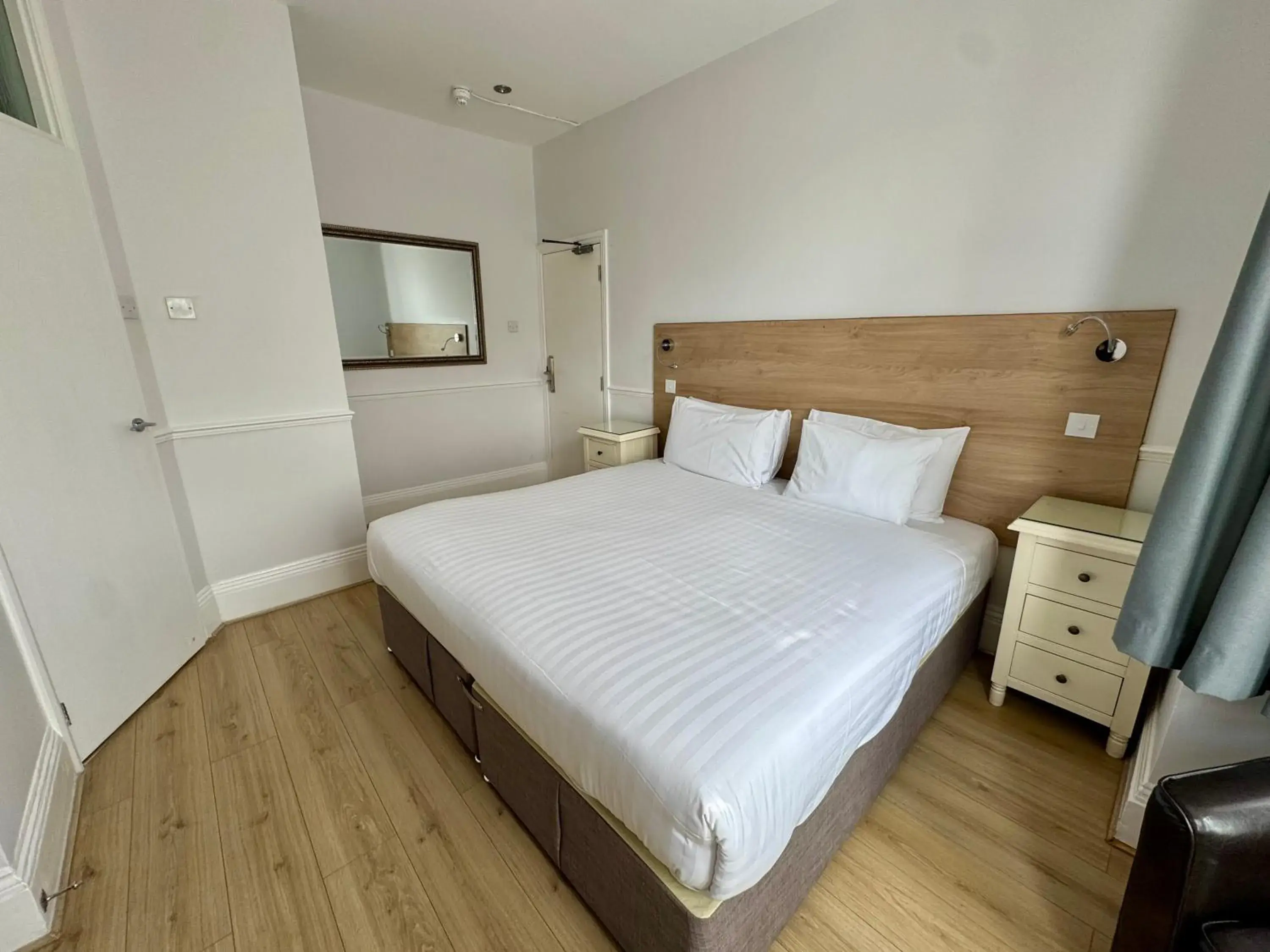 Superior Double or Twin Room in Brentwood Hotel & Apartments Superior Double or Twin Room in Brentwood Hotel & Apartments