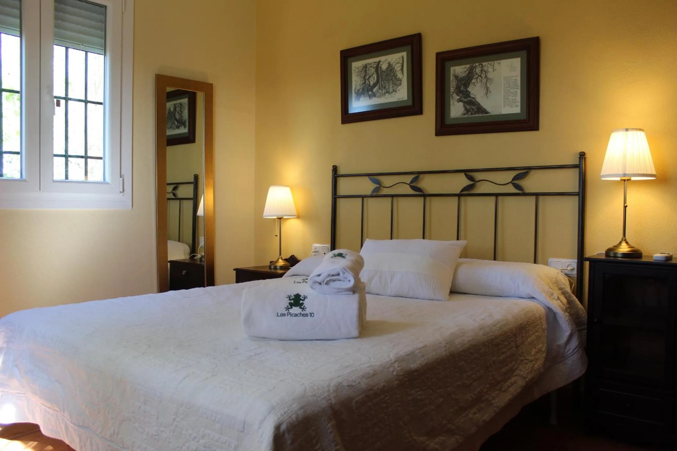 Bed in Los Picachos 10