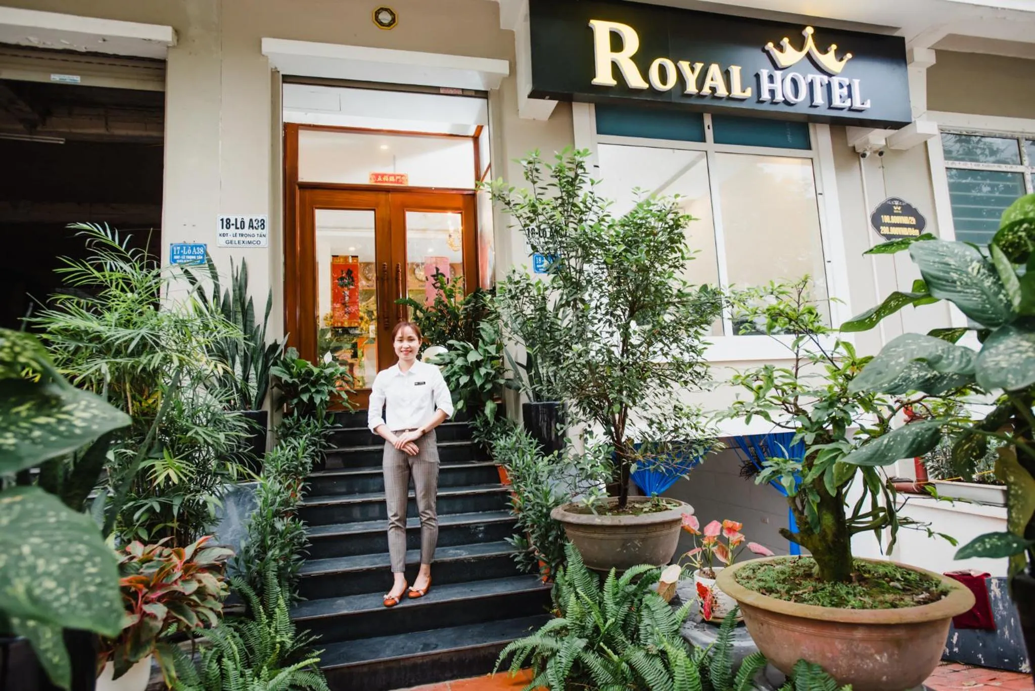Facade/entrance in Hotel Royal