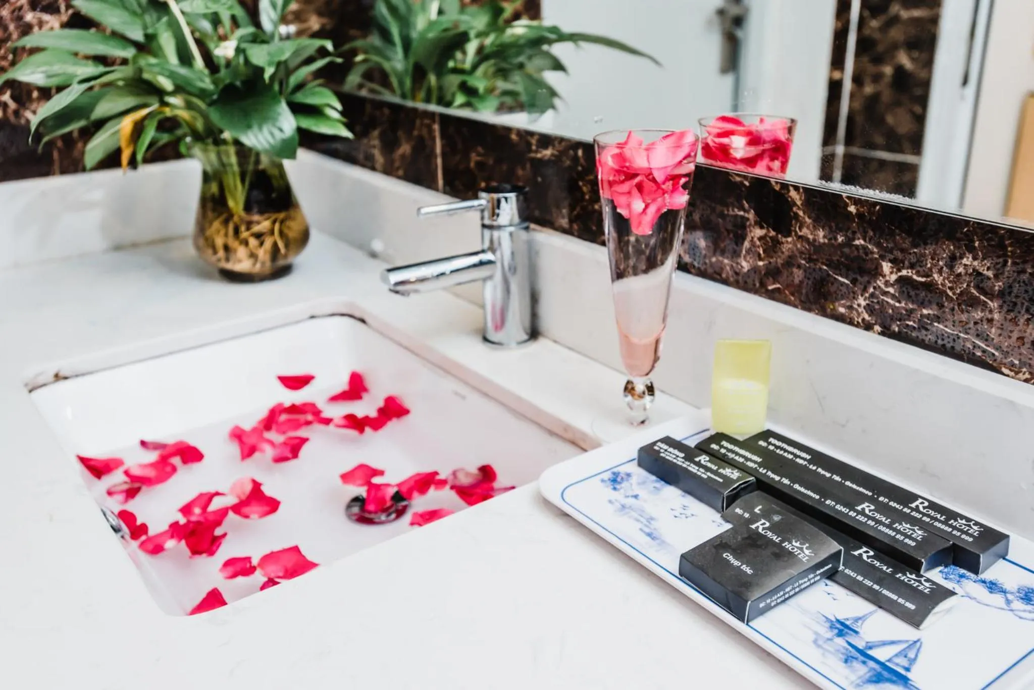 Shower in Hotel Royal