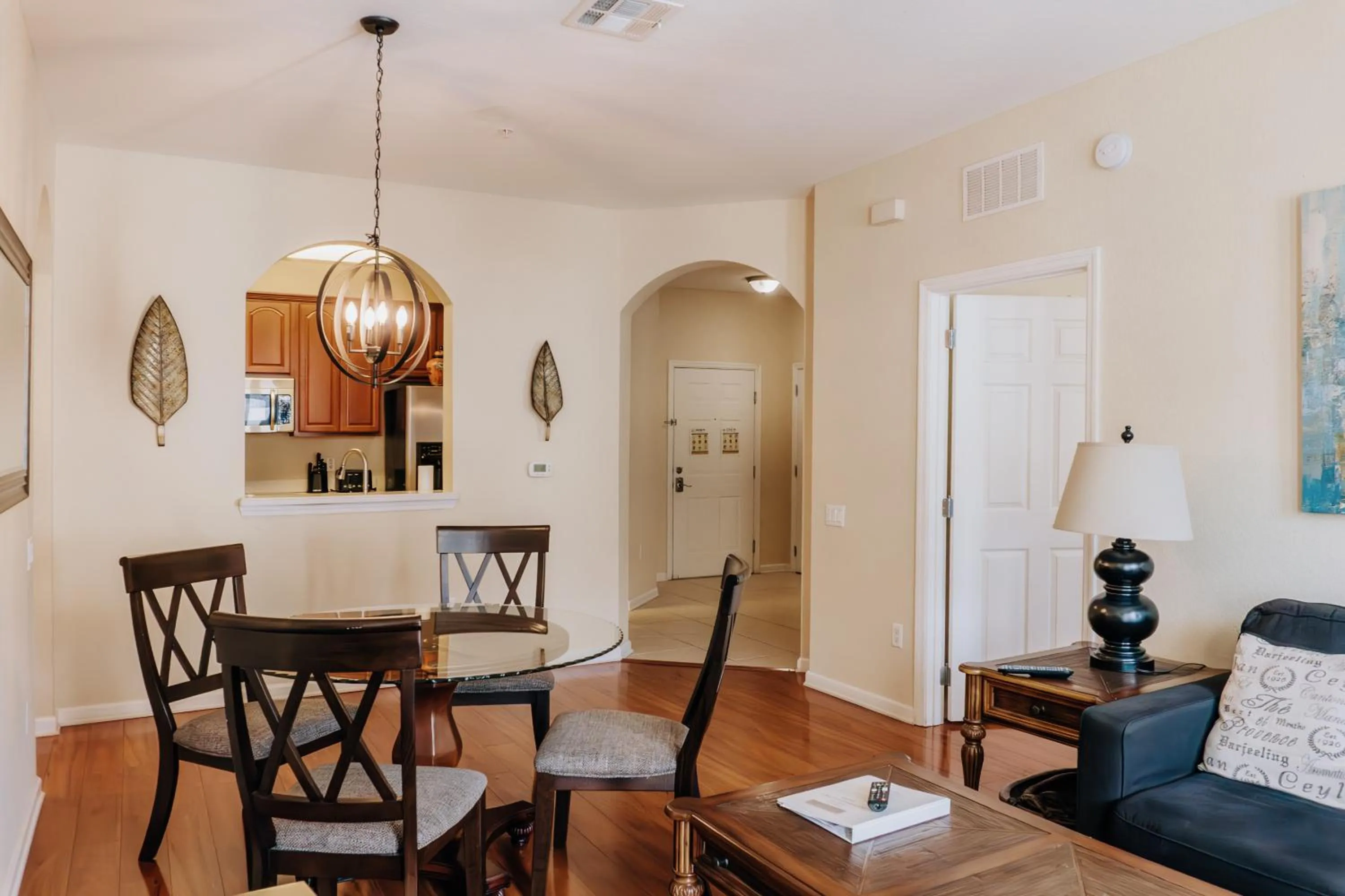 Seating area in Vista Cay Inn