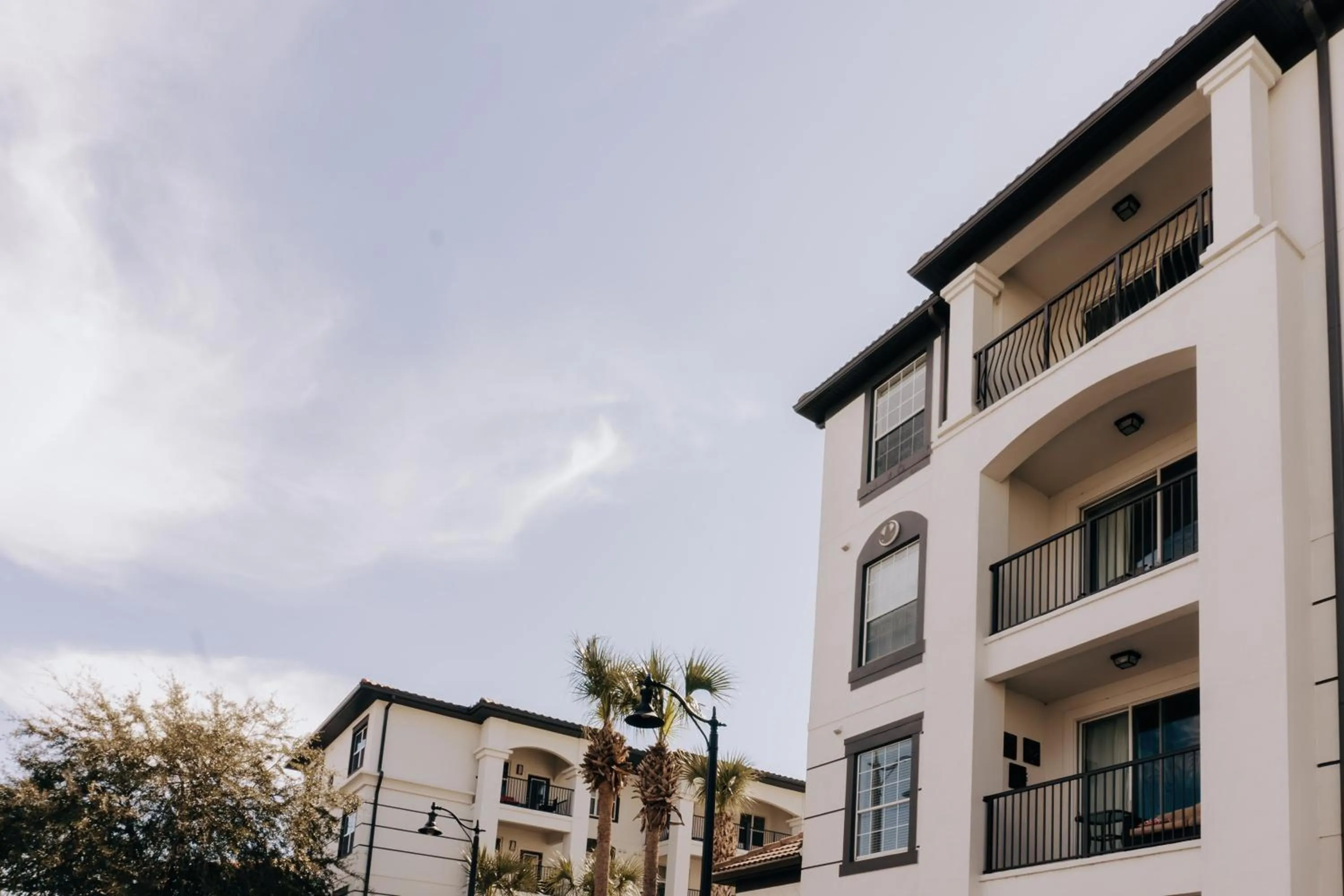 Property building in Vista Cay Inn