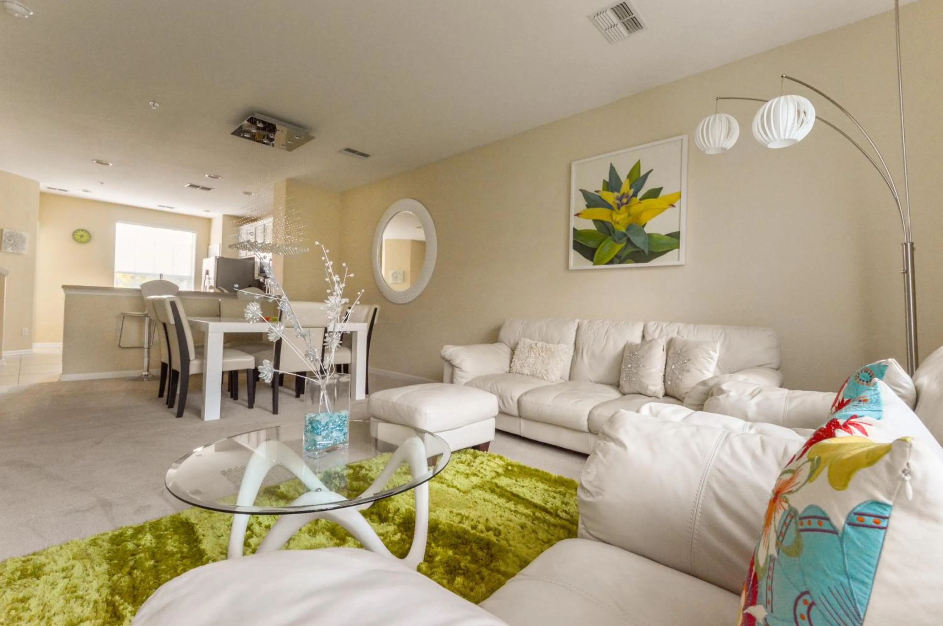 Kitchen or kitchenette in Vista Cay Inn