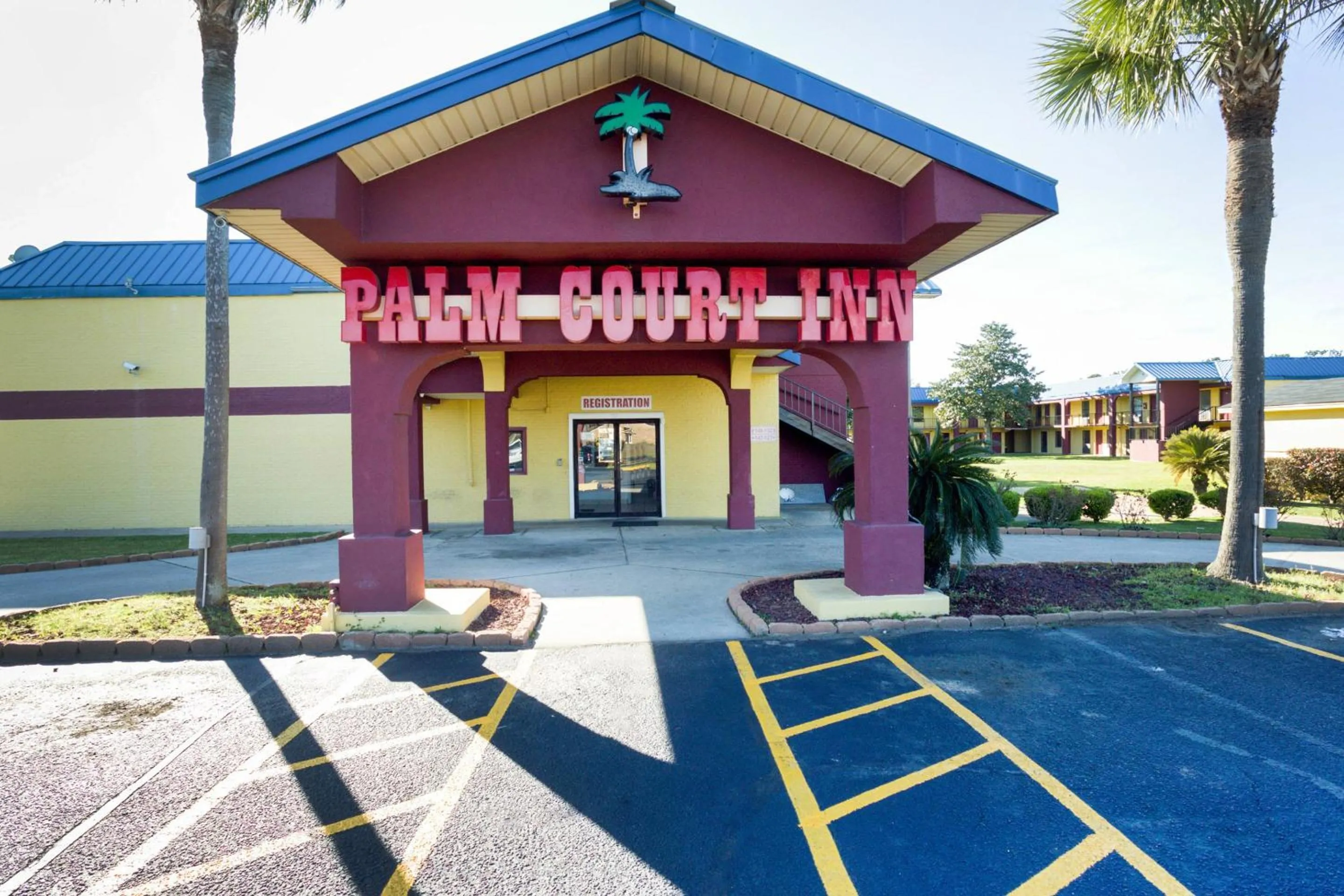 Facade/entrance in OYO Hotel Pensacola I-10 & Hwy 29