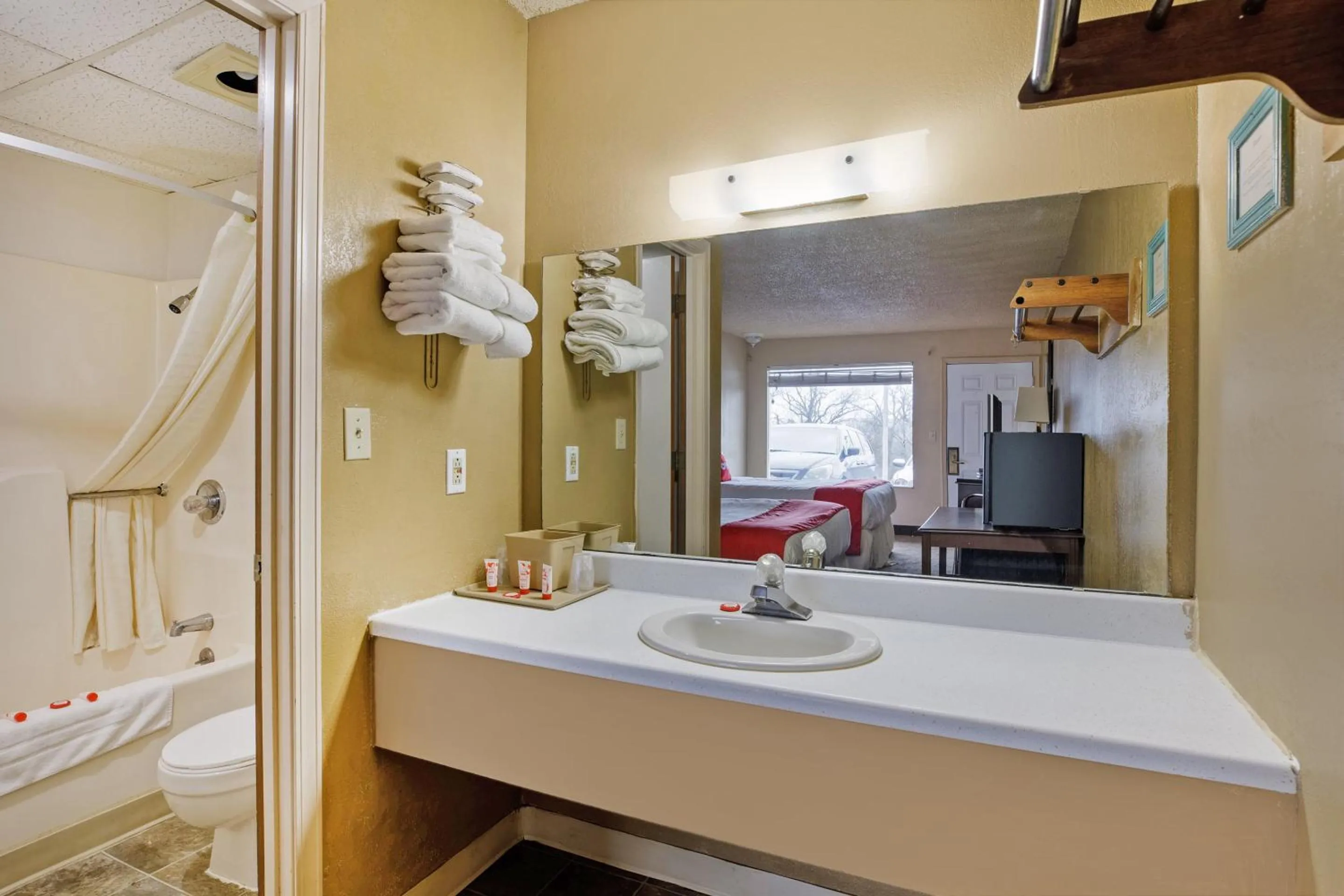 Bathroom in OYO Hotel Branson MO-165