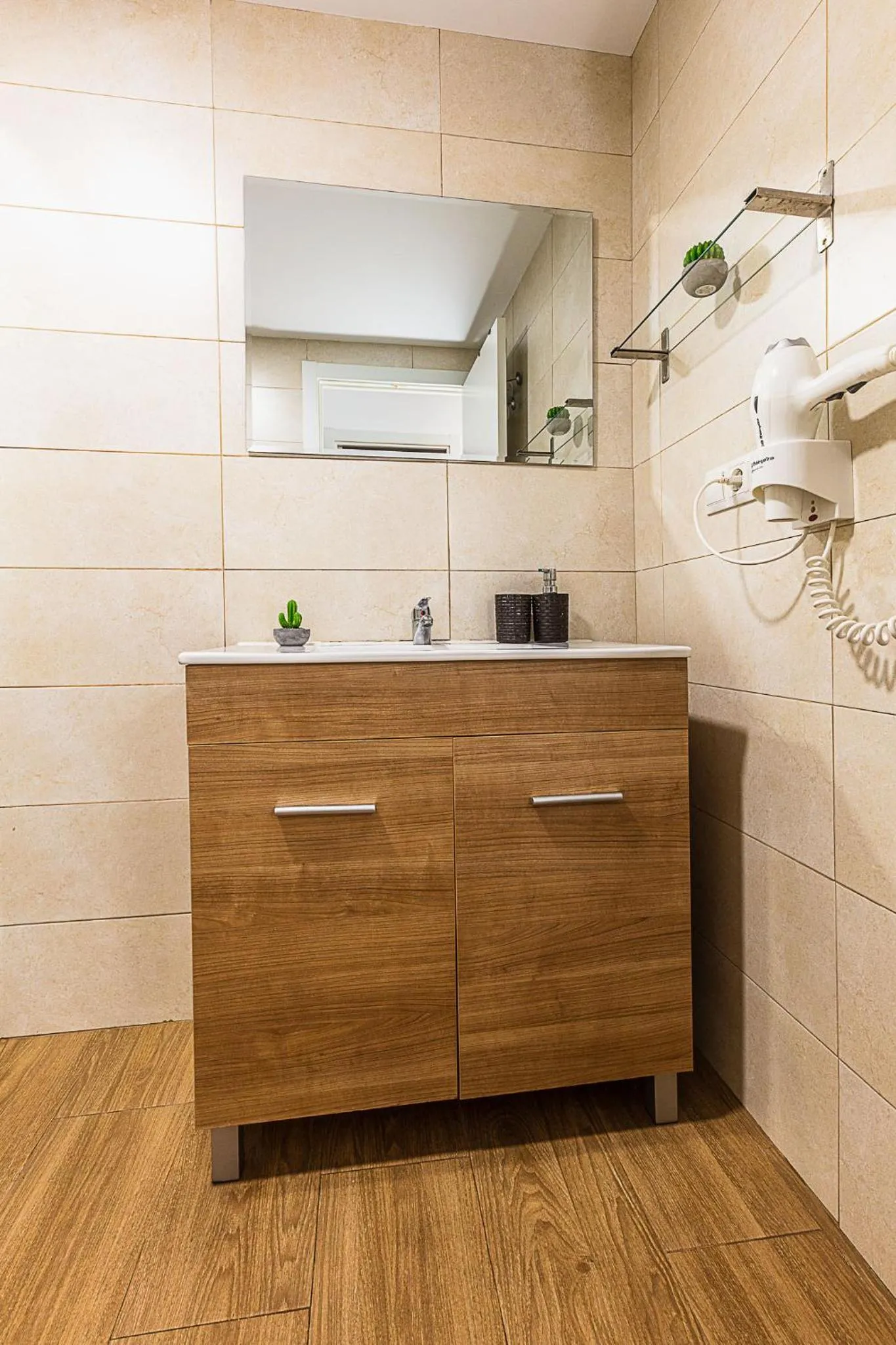 Bathroom in GTCS Mendoza