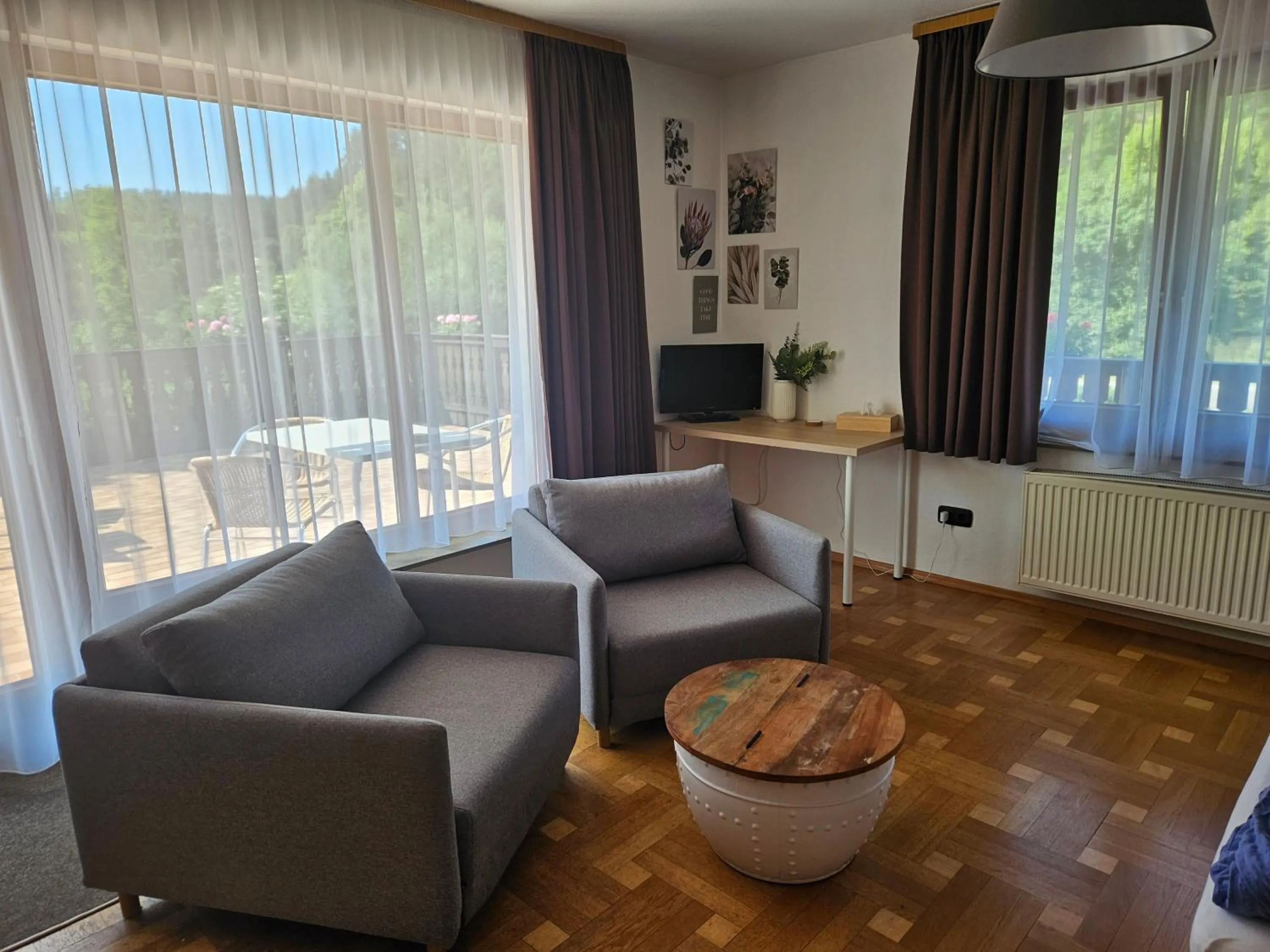 Guests in Grüner Baum